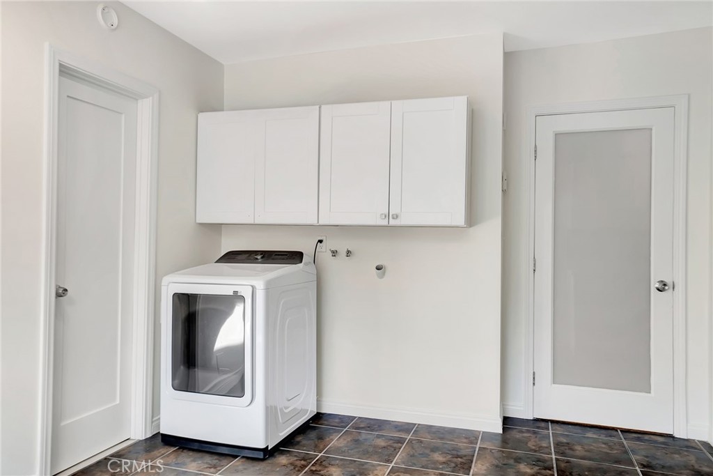 17329 Burbank Boulevard