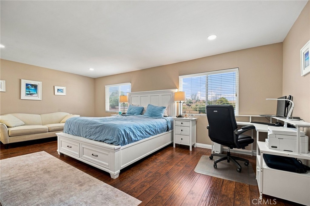 18360 Collins L