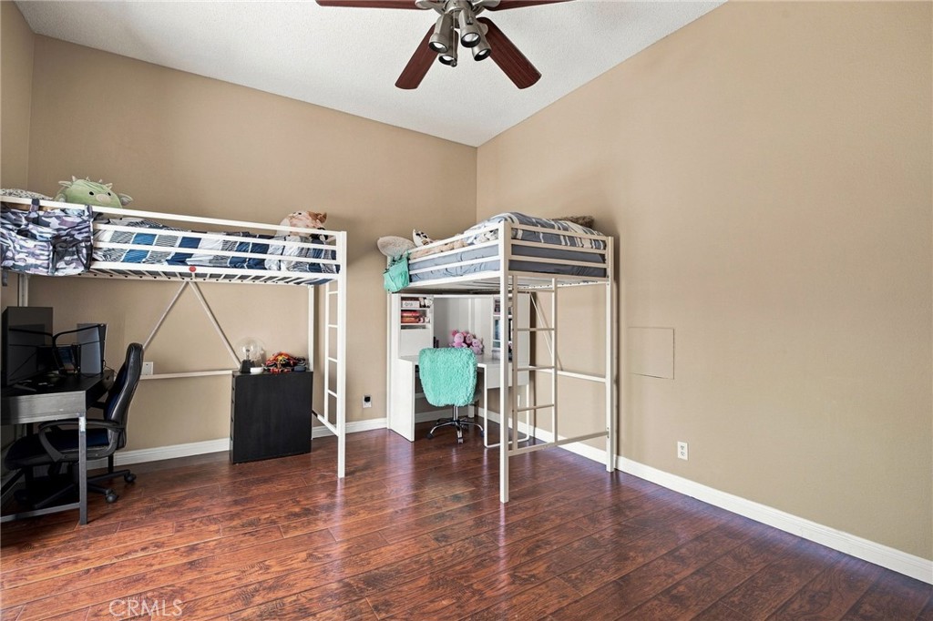 18360 Collins L