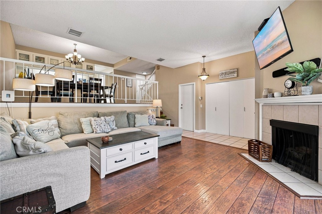 18360 Collins L