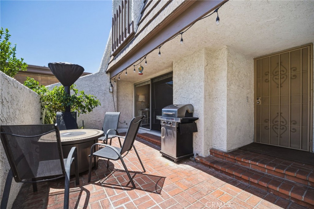 18360 Collins L