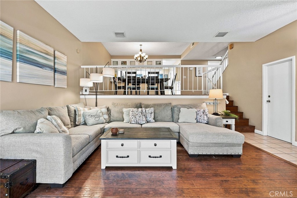 18360 Collins L