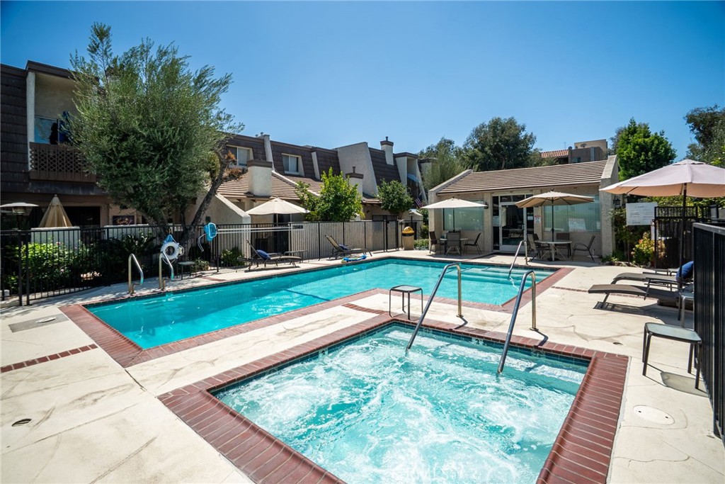 18360 Collins L