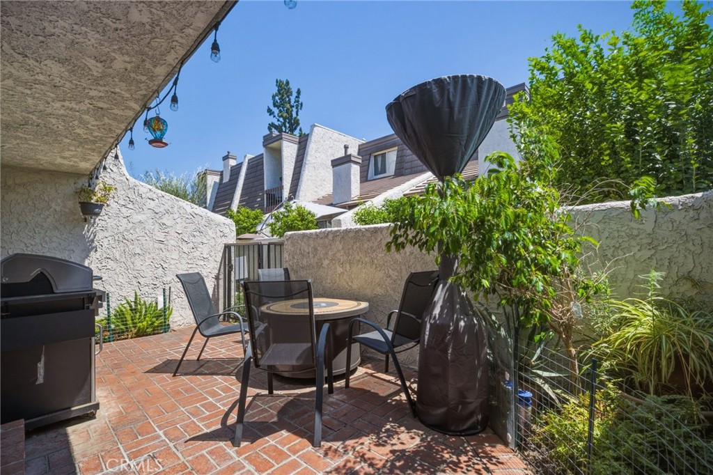 18360 Collins L