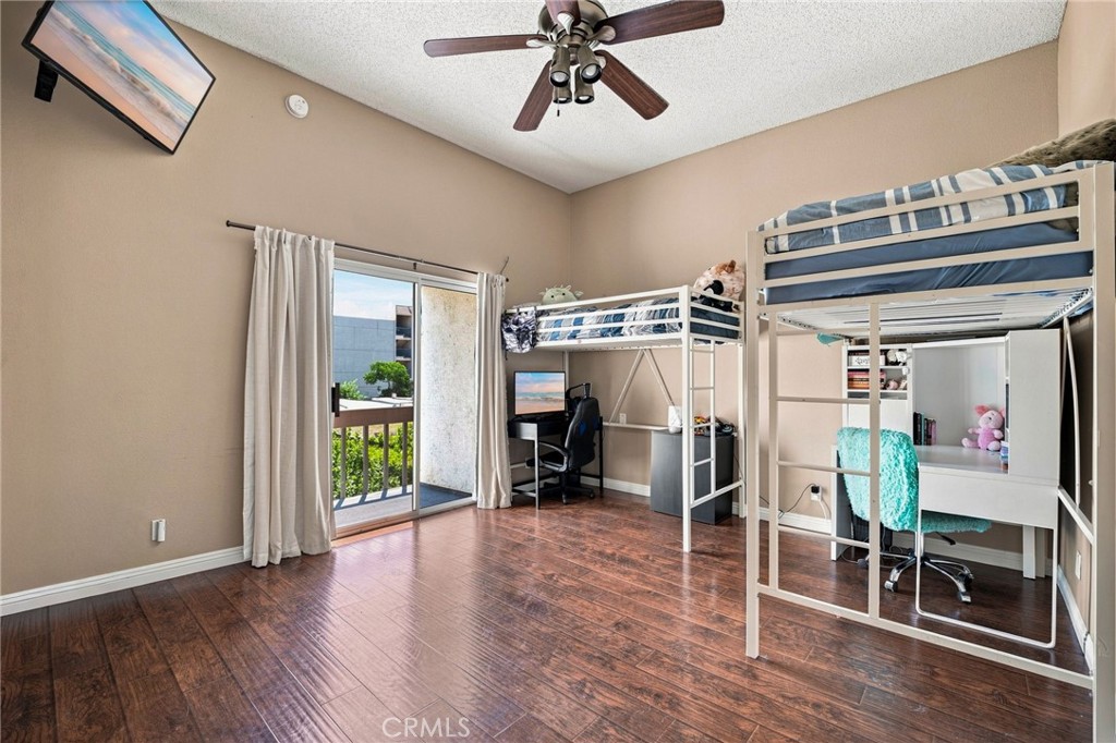 18360 Collins L