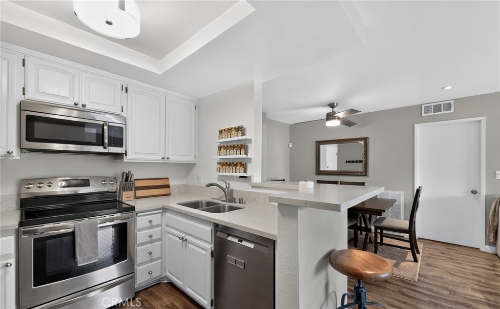 22100 Burbank Boulevard 333-D