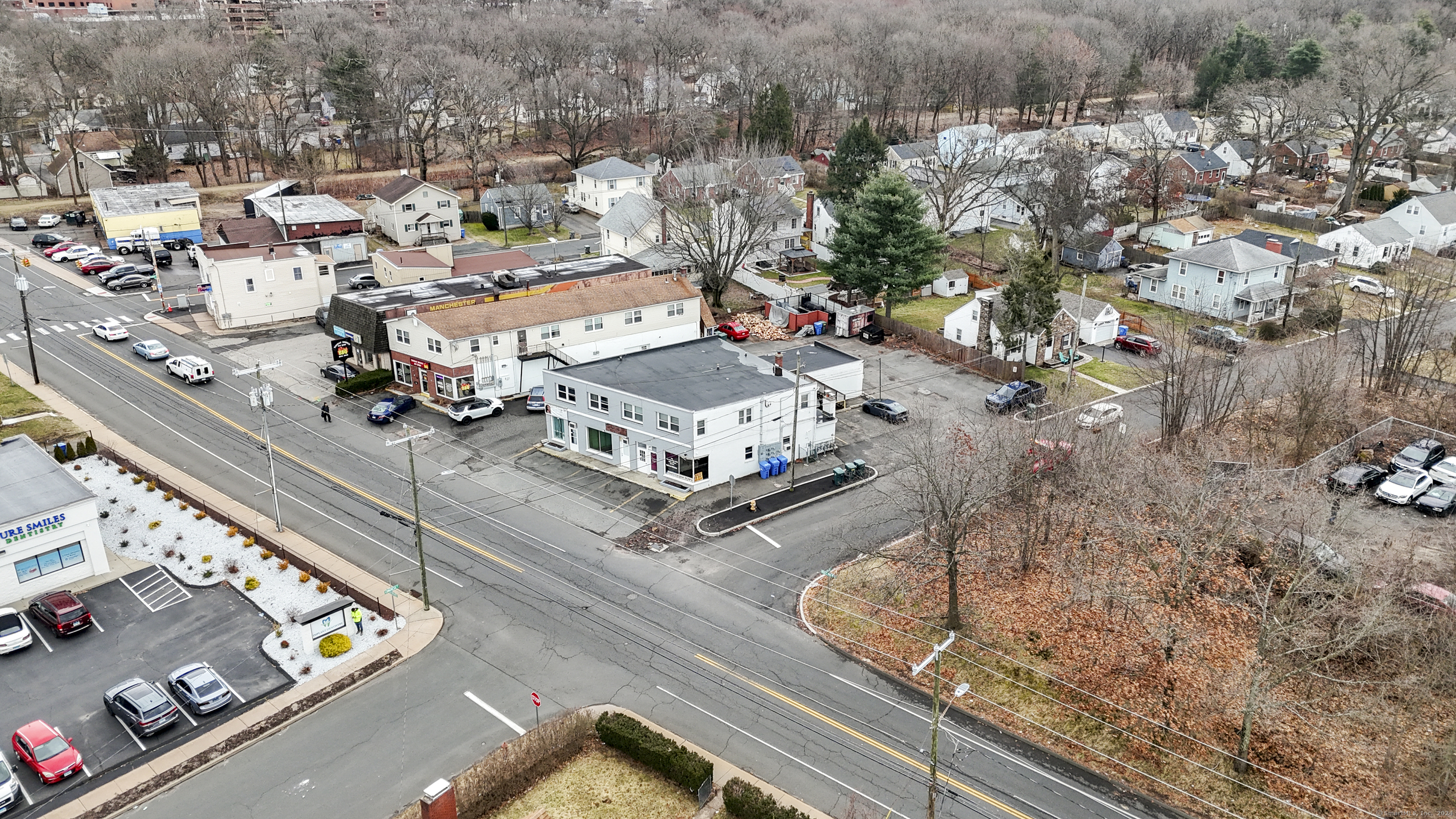 186 Middle Turnpike West