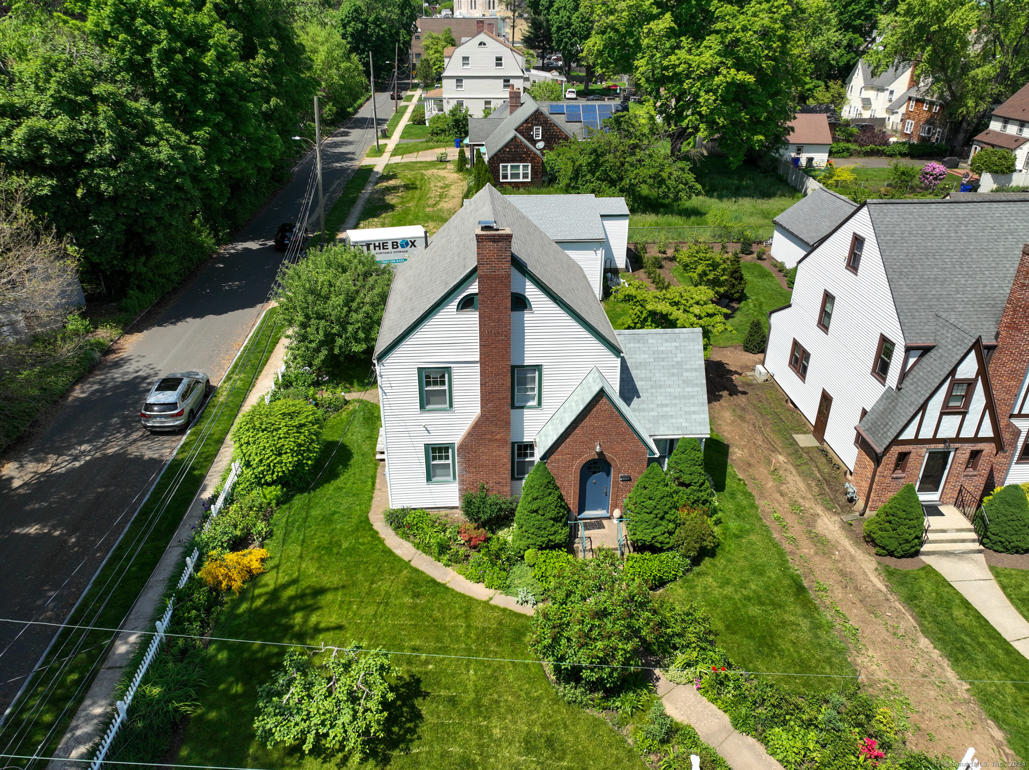 214 Warrenton Avenue