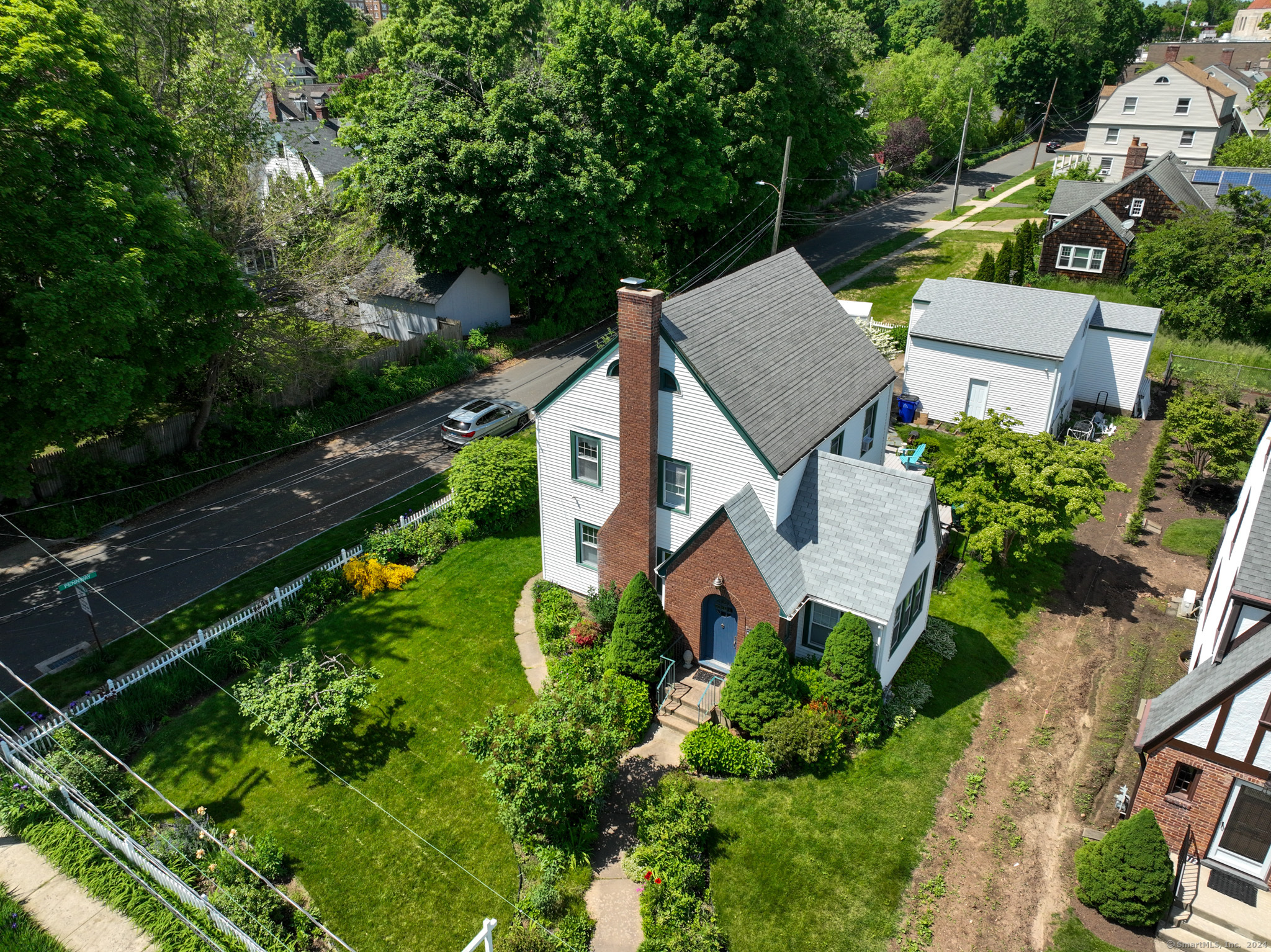 214 Warrenton Avenue