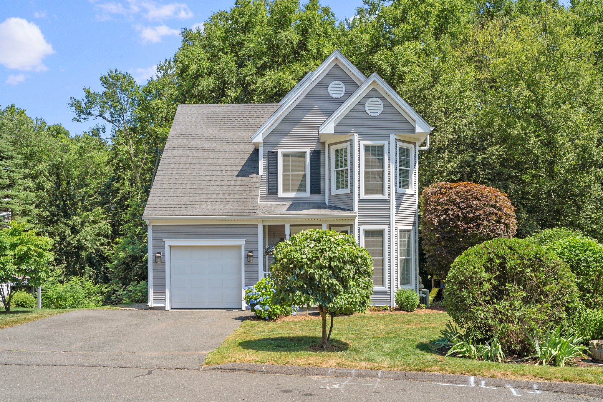 19 Village Square 19