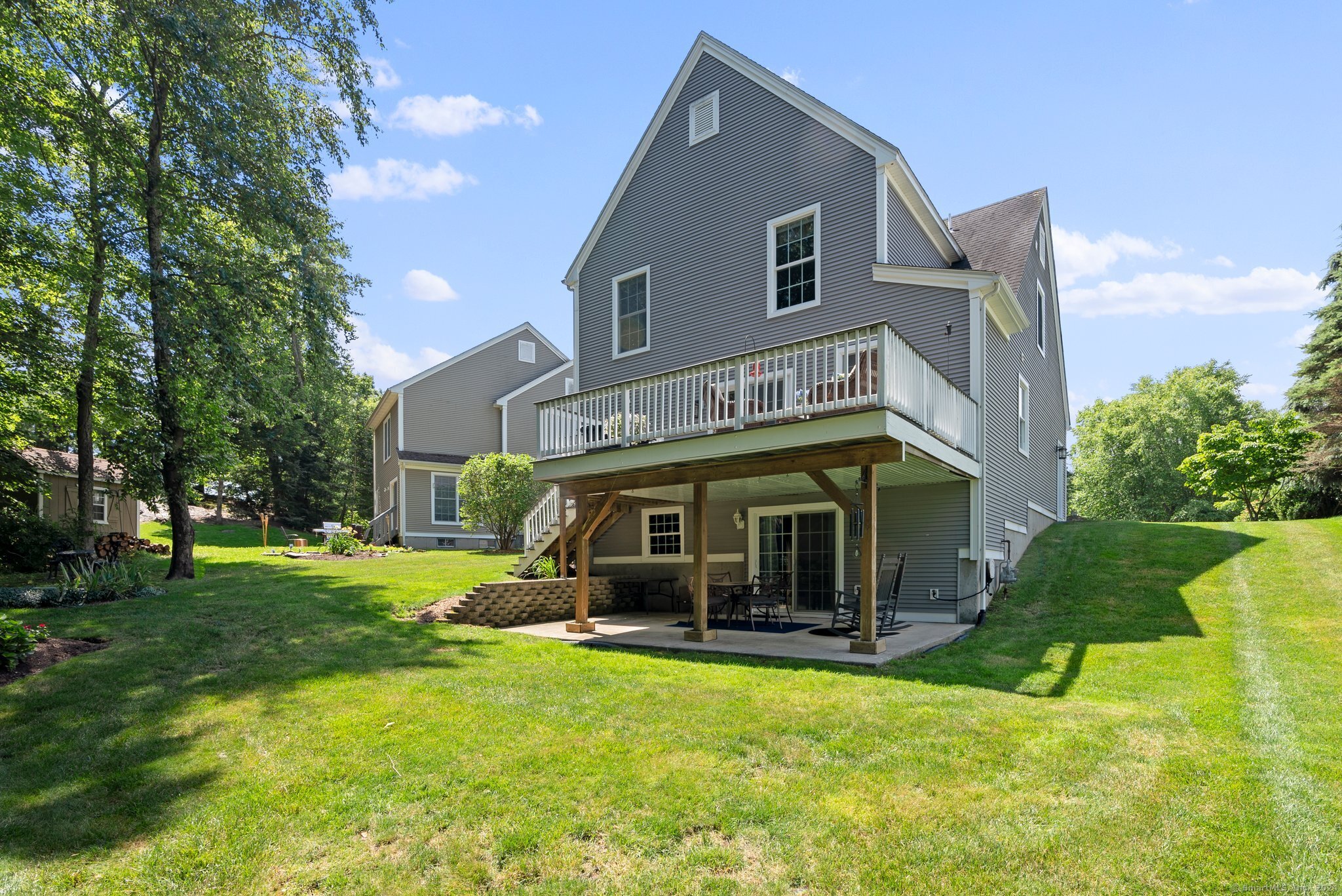 19 Village Square 19