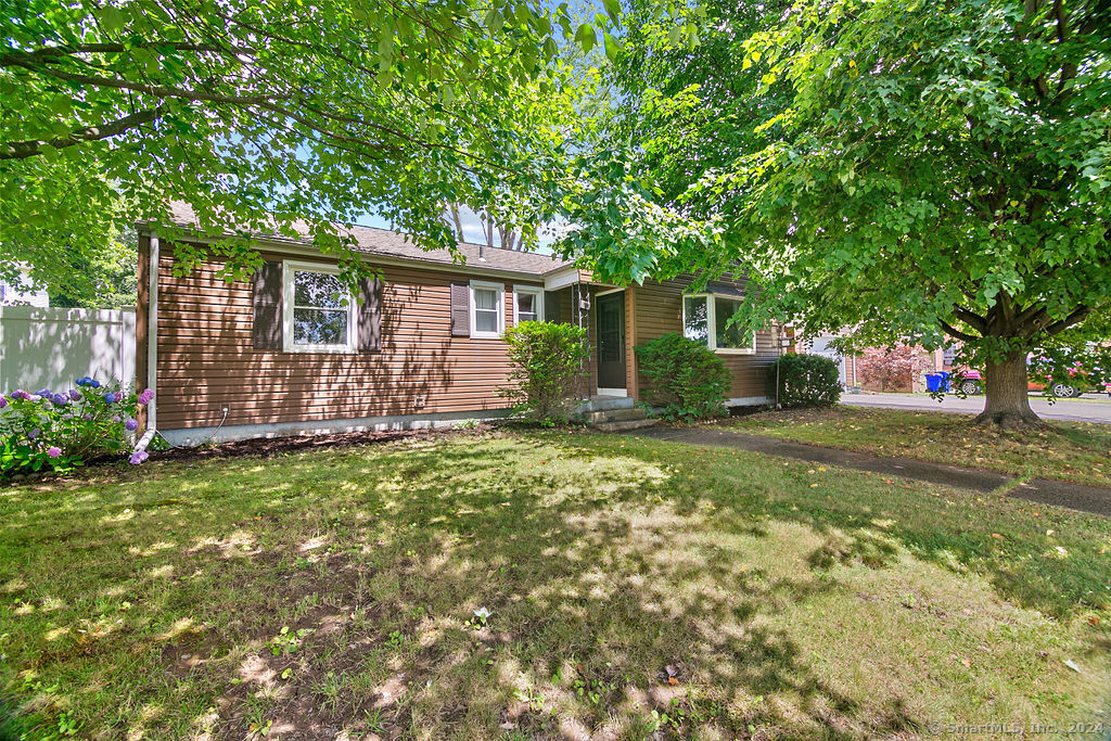 23 Pleasant Street
