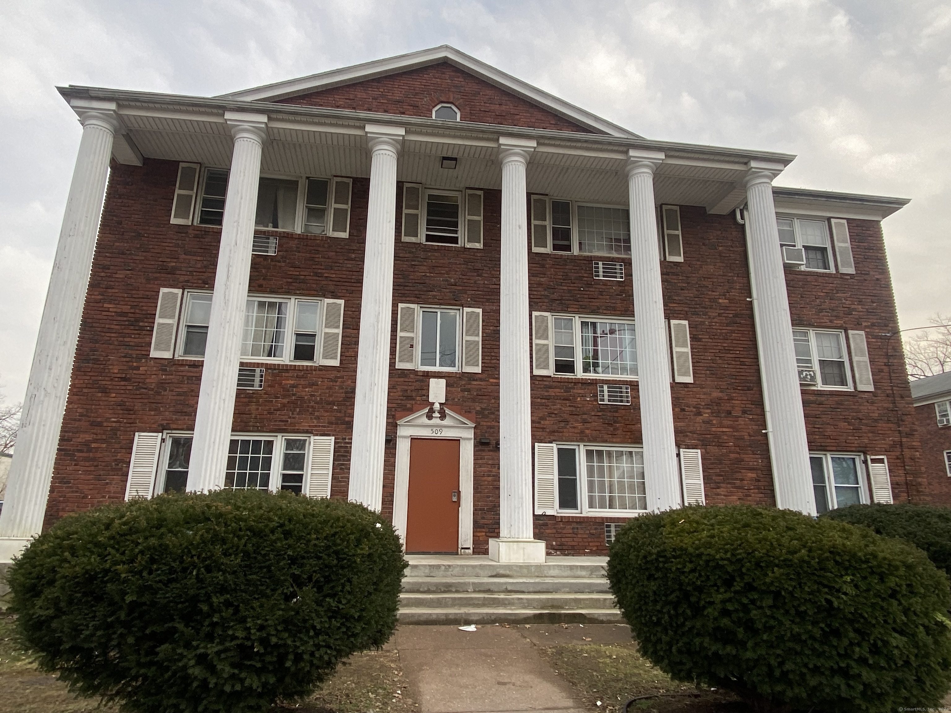 509 Burnside Avenue APT C9