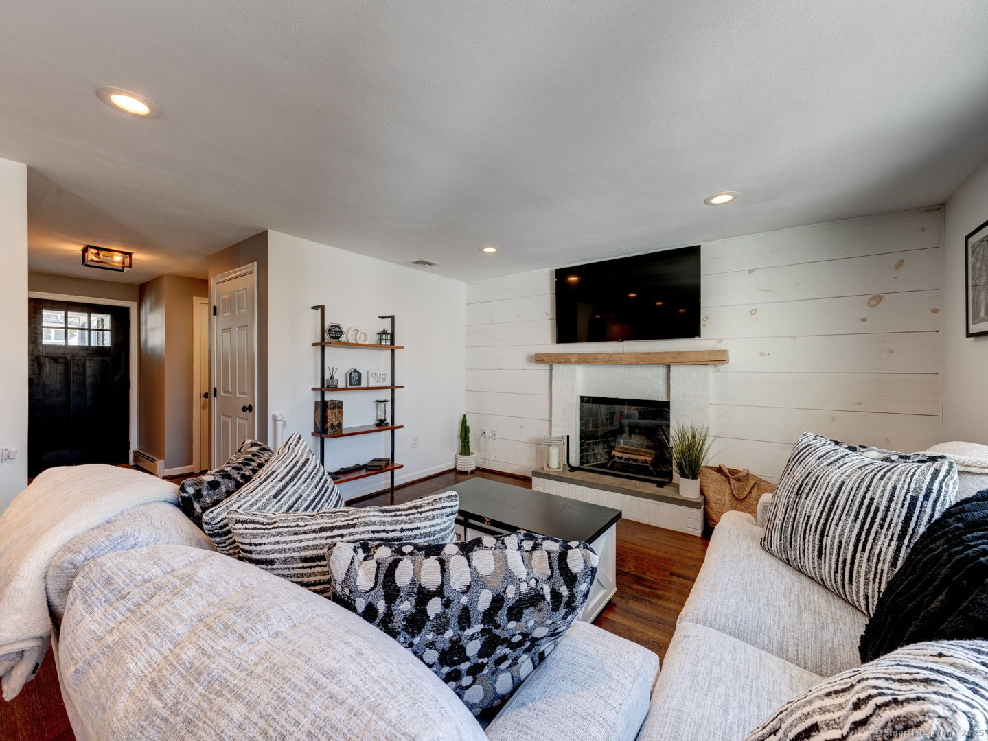 17 Fox Meadow Lane