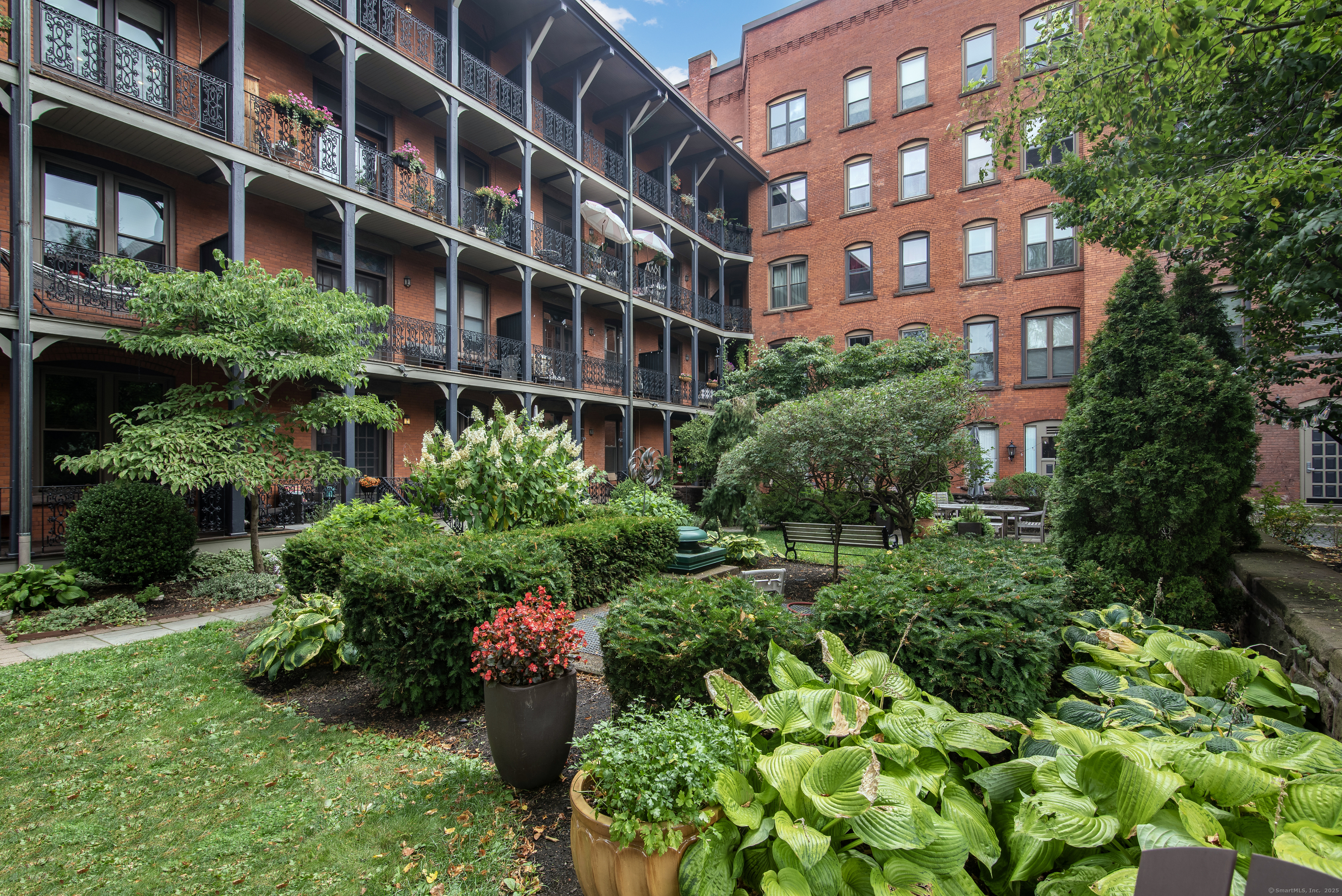 1 Linden Place APT 403