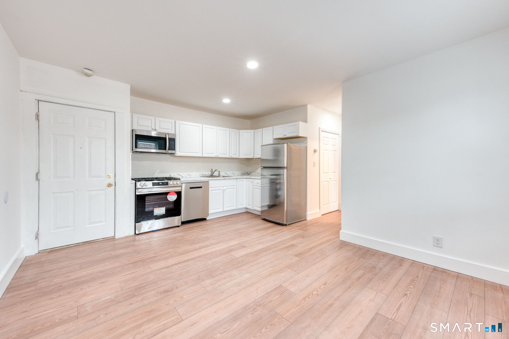 152 Oak Street 3S