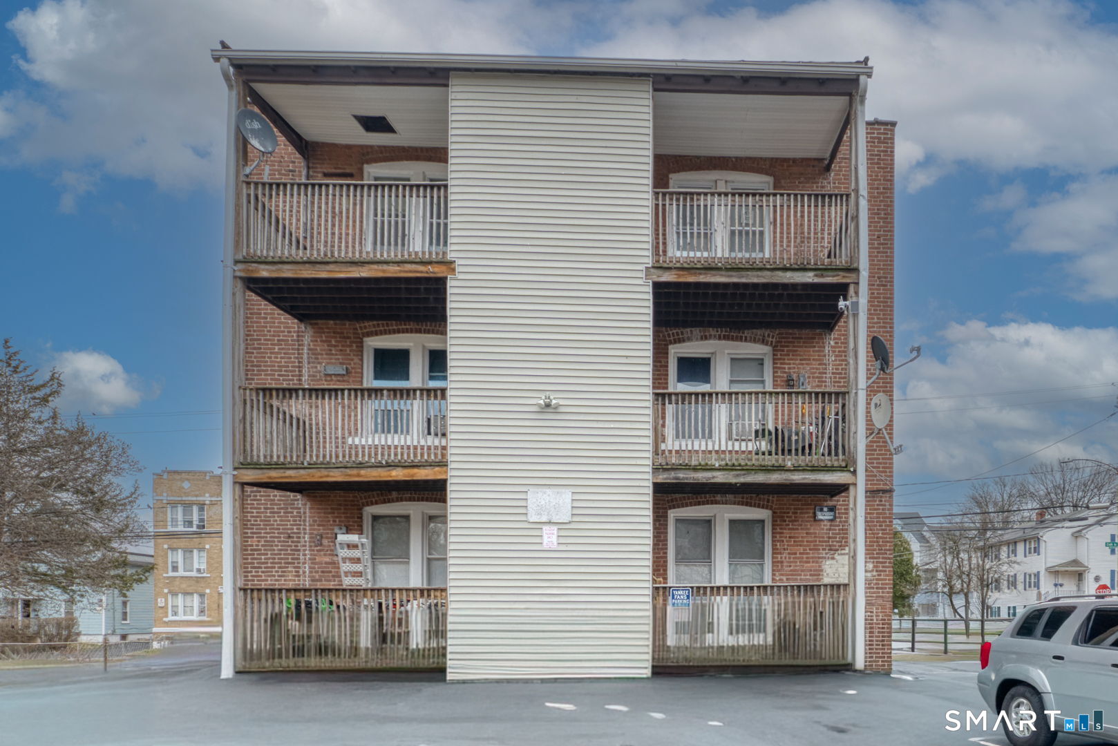 152 Oak Street 1S