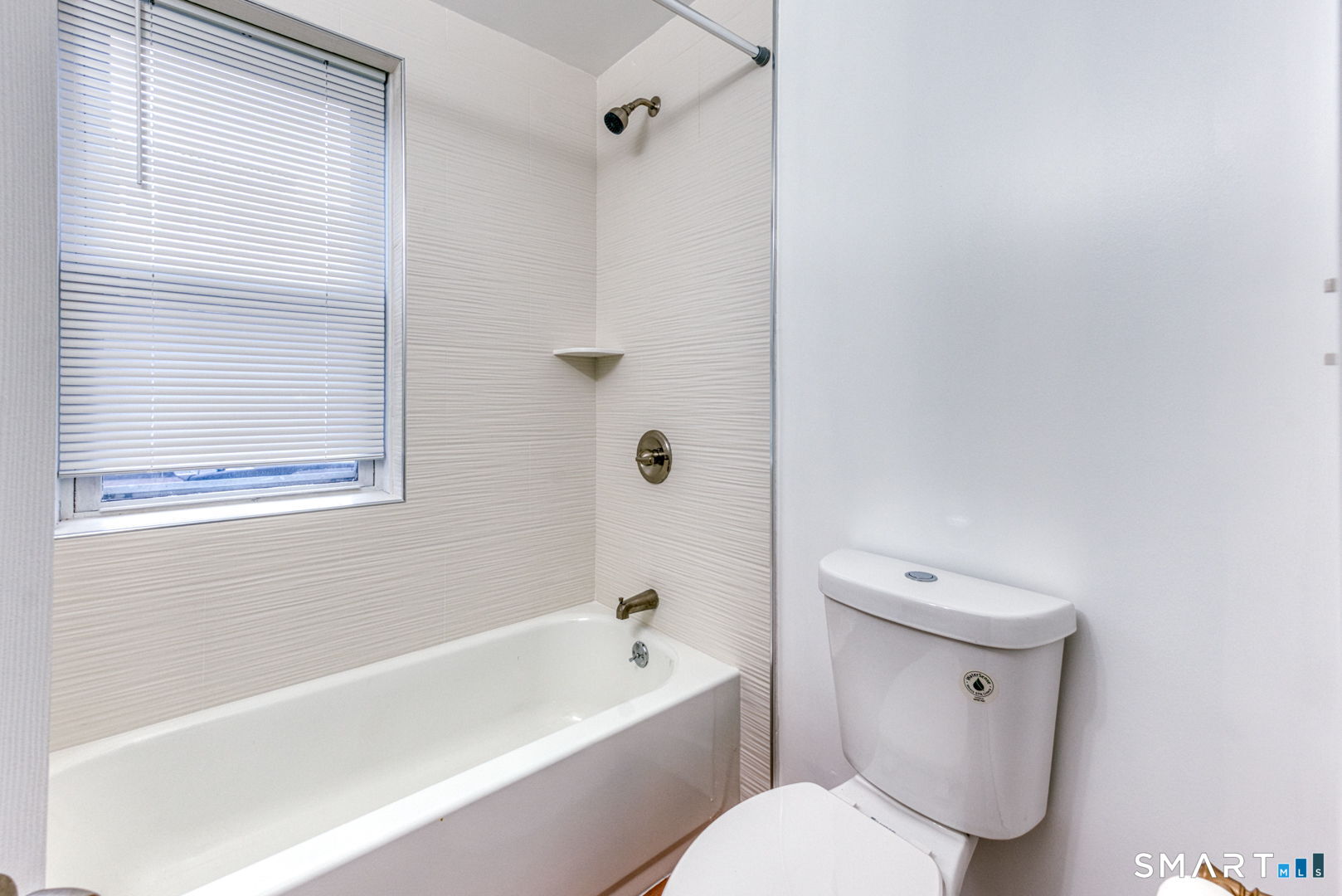 152 Oak Street 1S