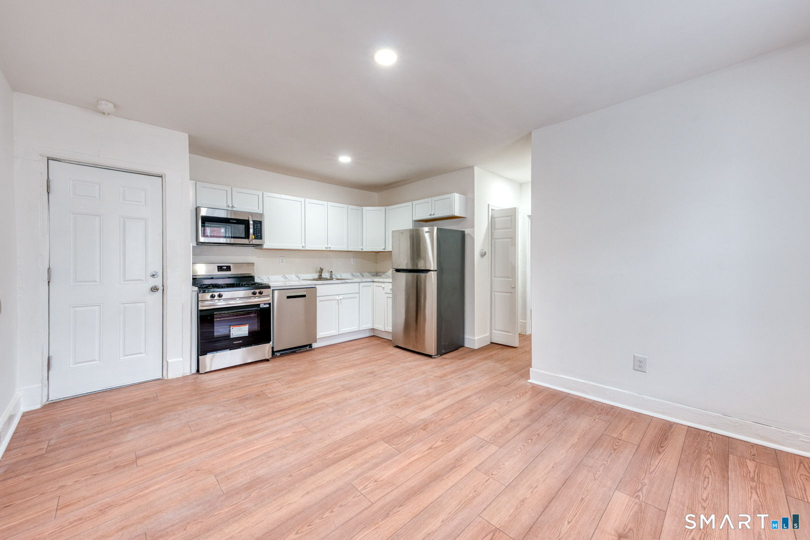 152 Oak Street 1S