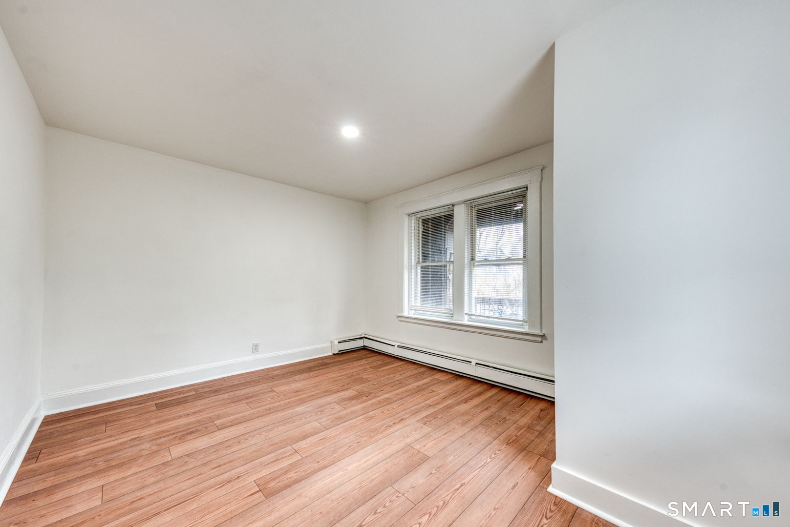 152 Oak Street 1N