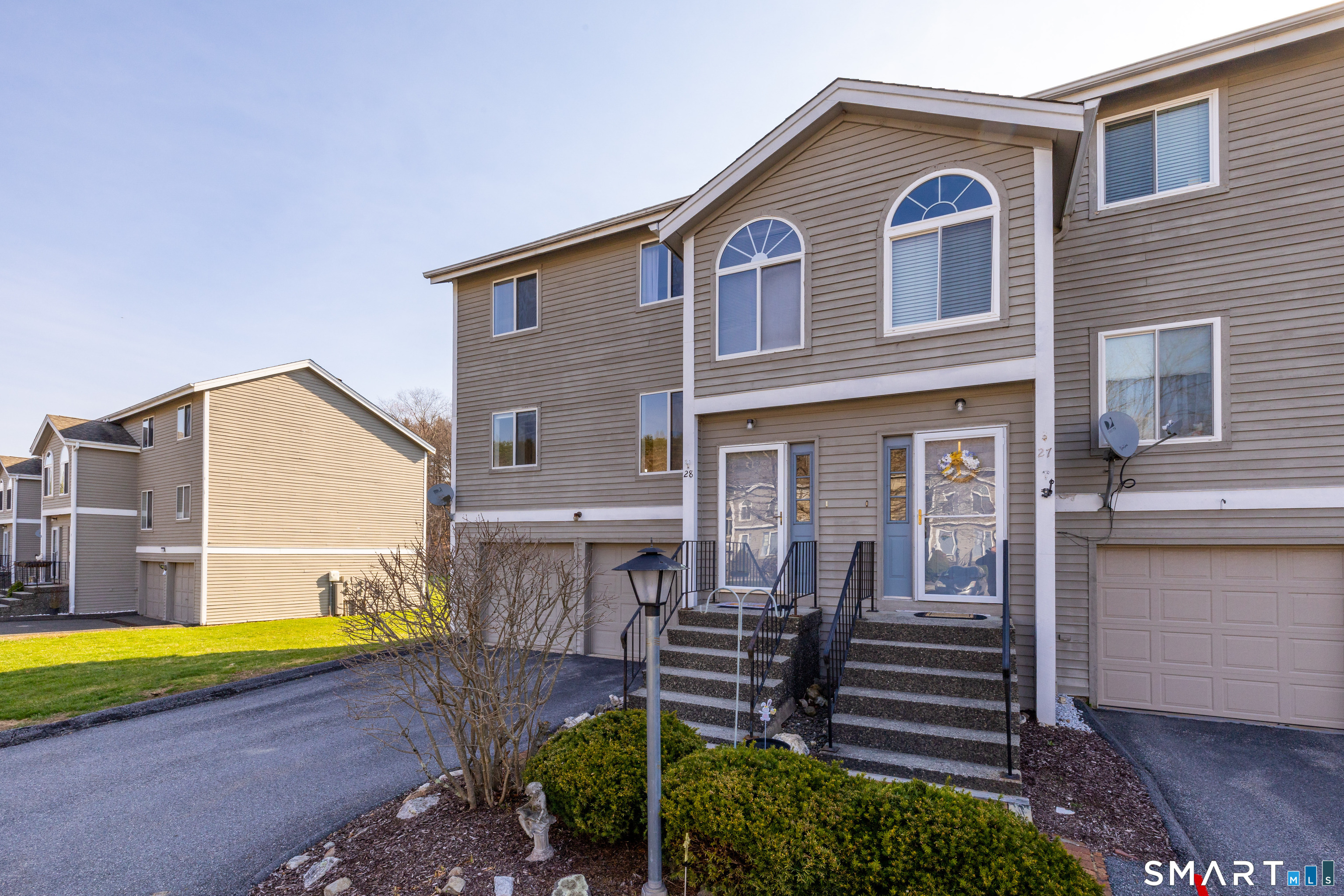 111 Riverton Road 28