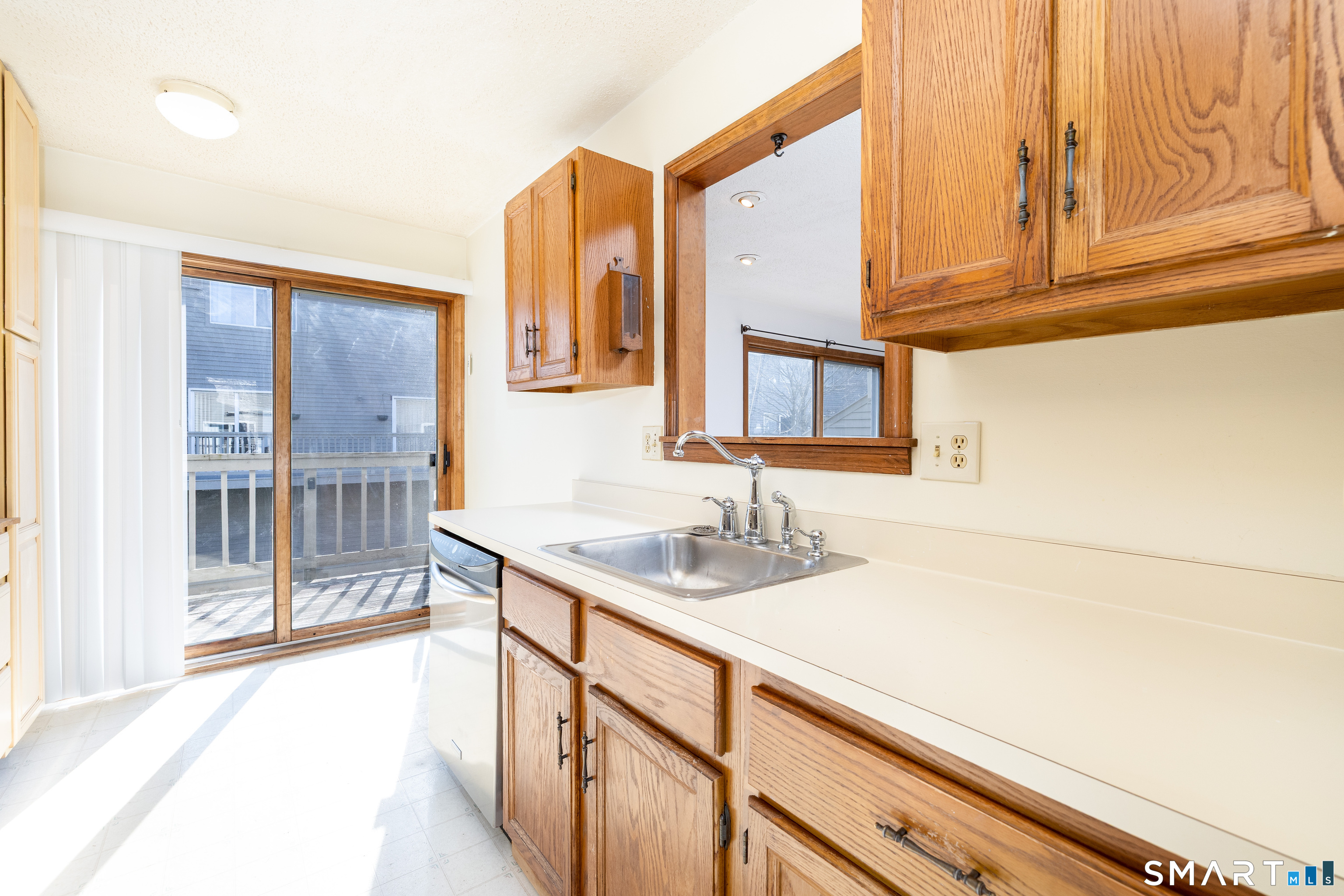 111 Riverton Road 28