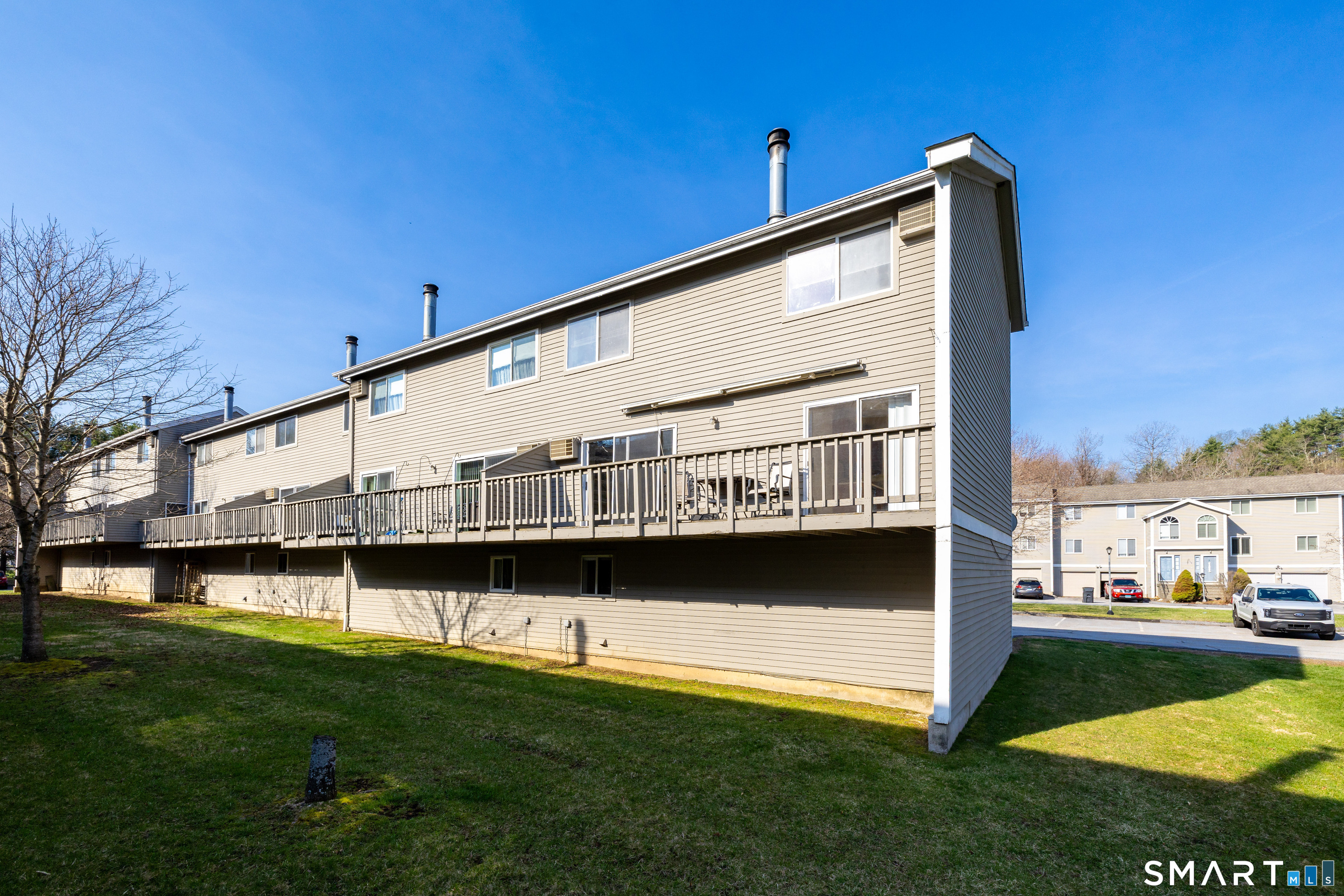 111 Riverton Road 28