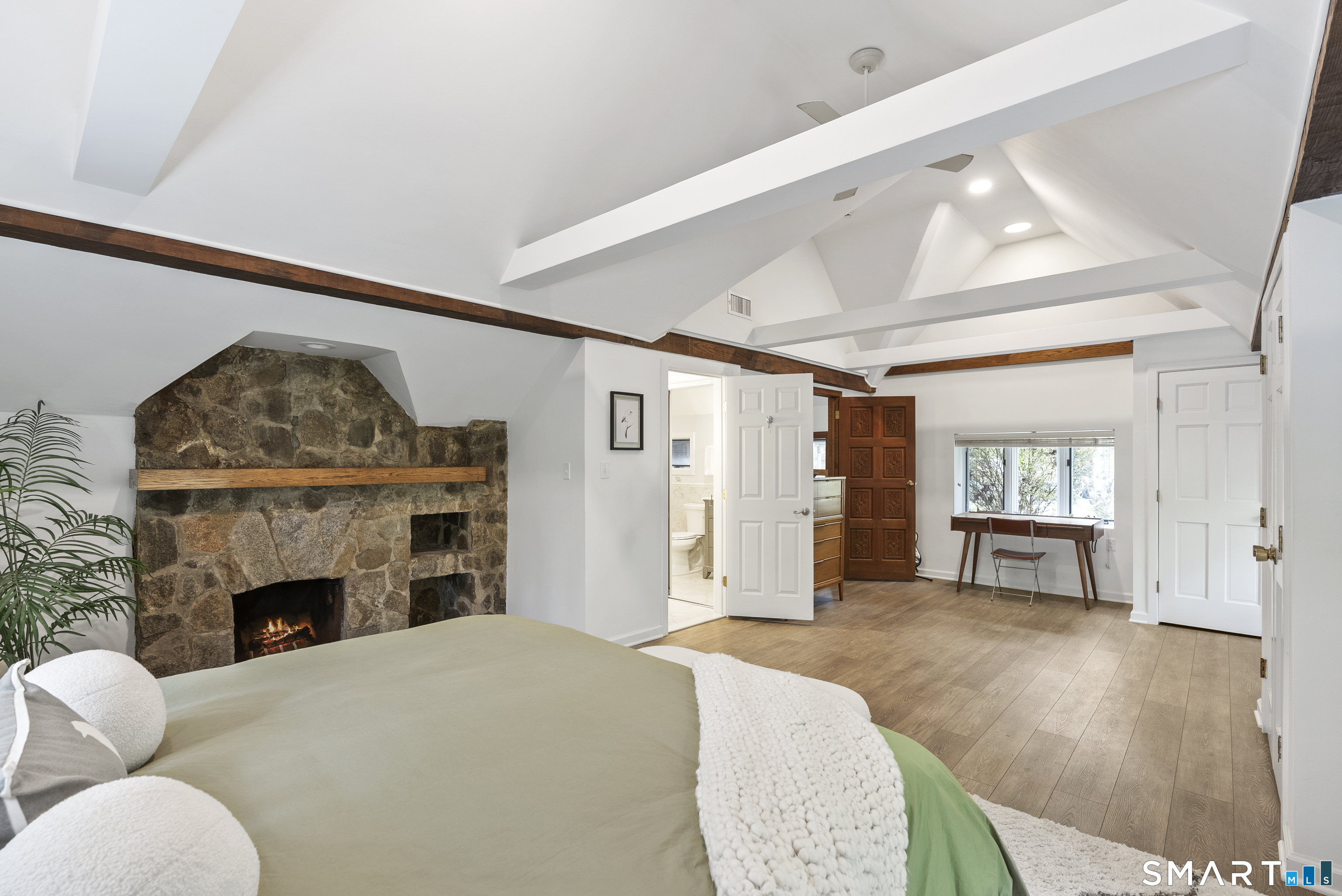 8 Morgan Road
