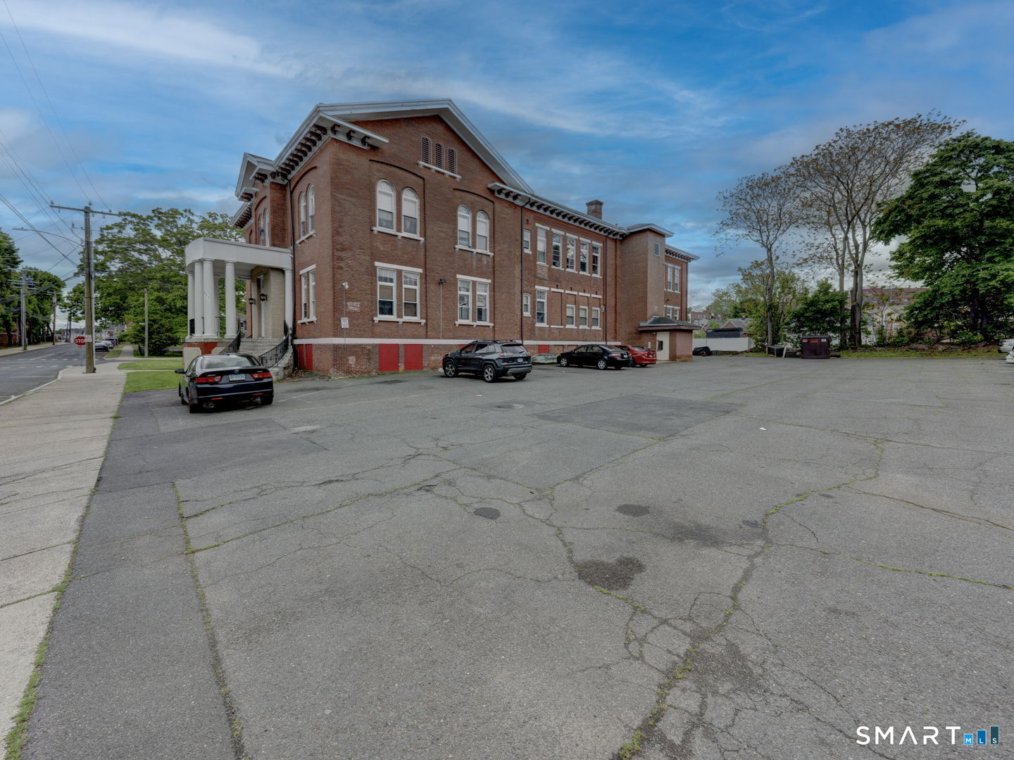 111 Franklin Square 106