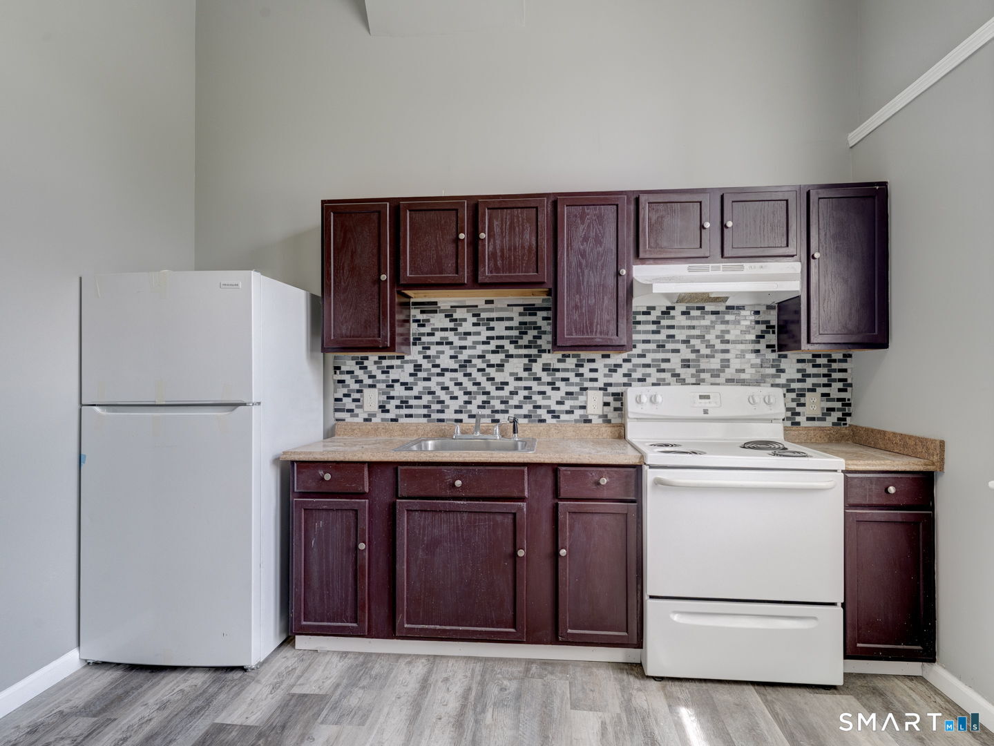 111 Franklin Square 106