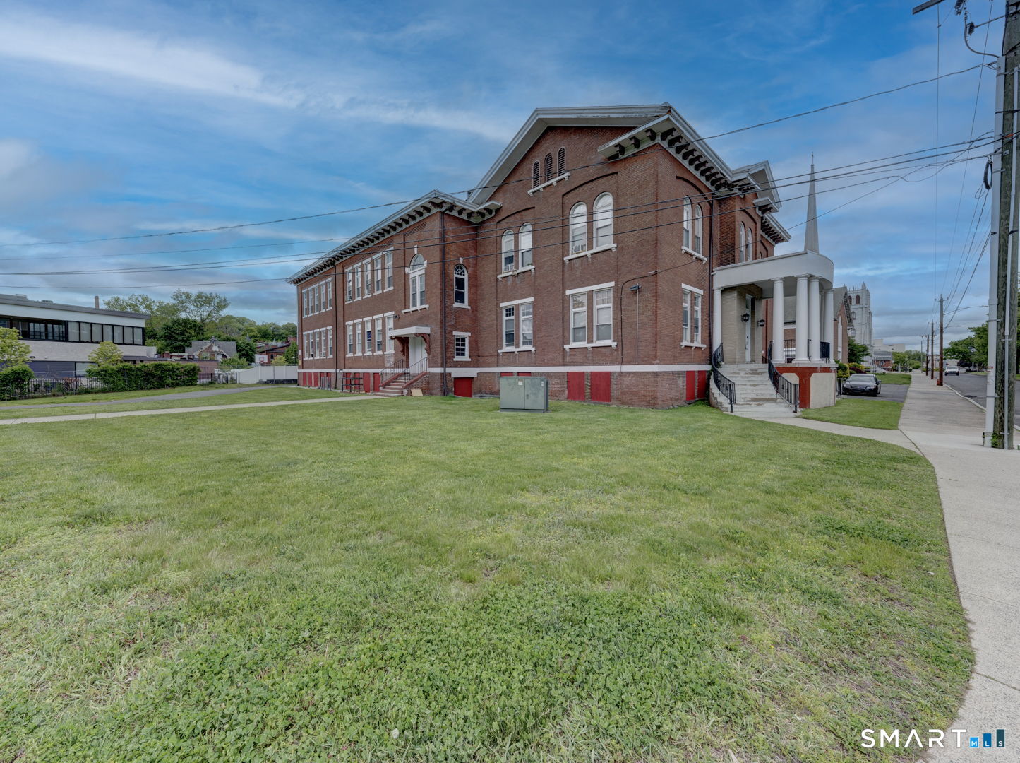 111 Franklin Square 106