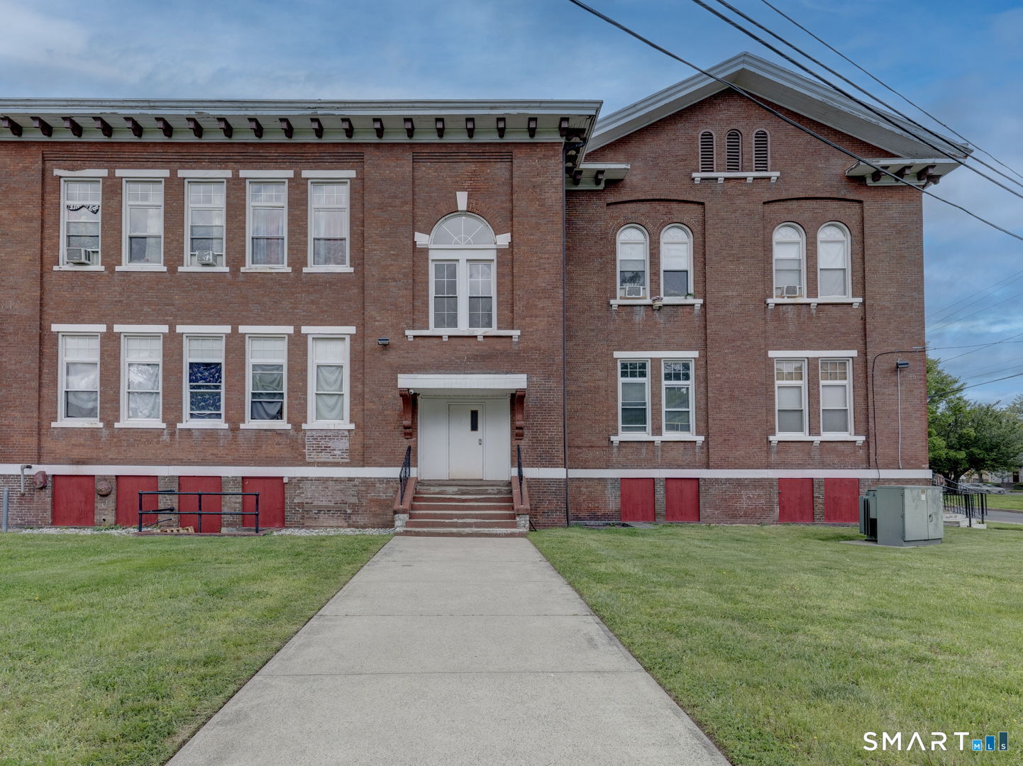 111 Franklin Square 106