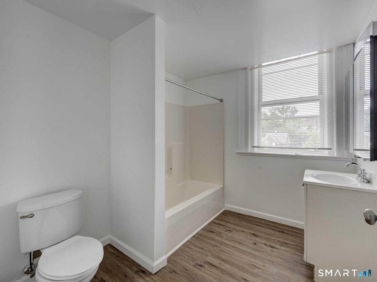 111 Franklin Square 207