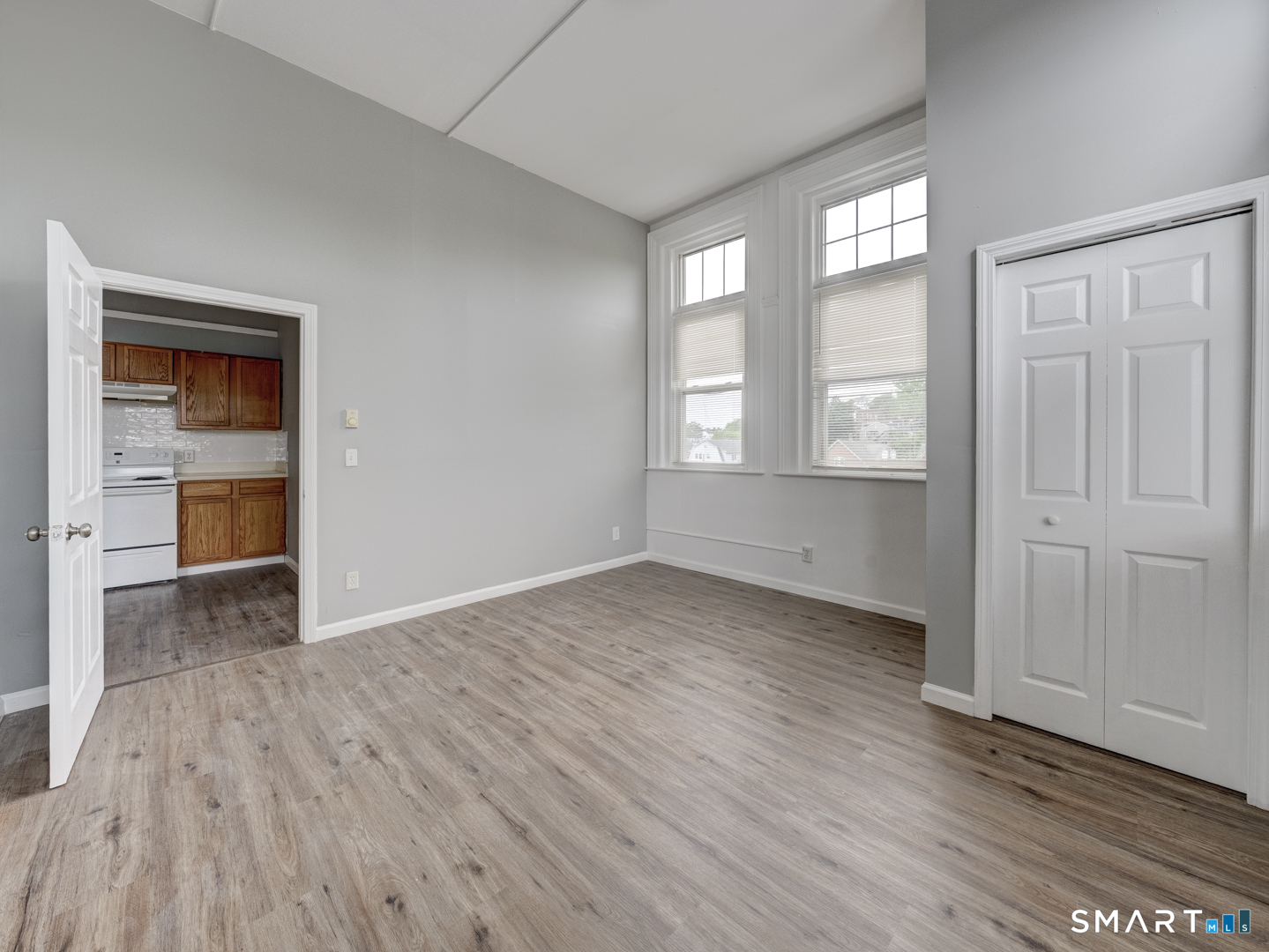 111 Franklin Square 207