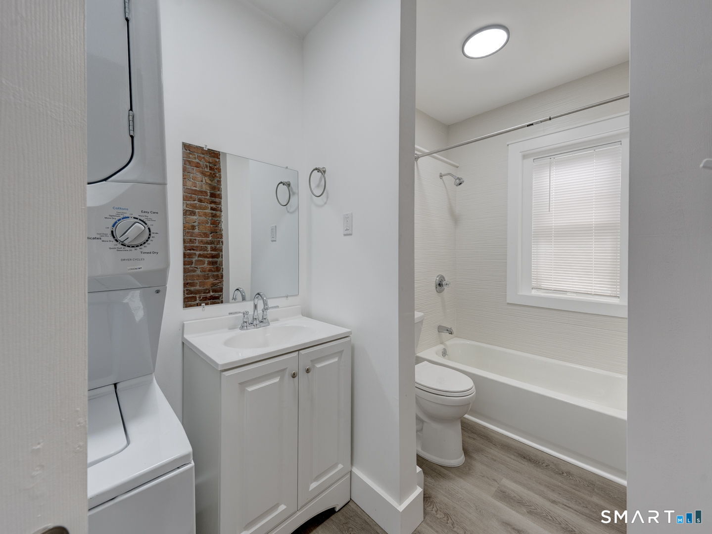 59 Daly Avenue 1W