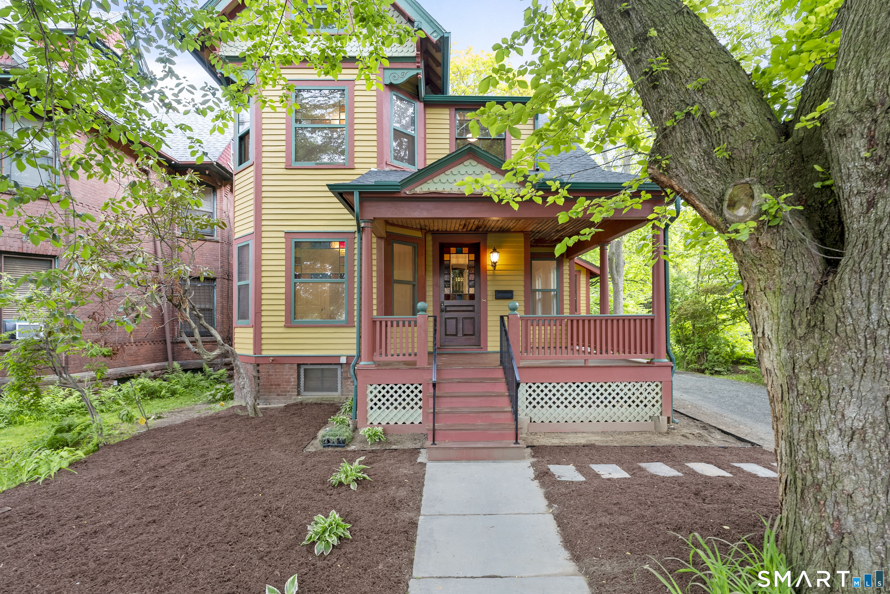 102 Huntington Street