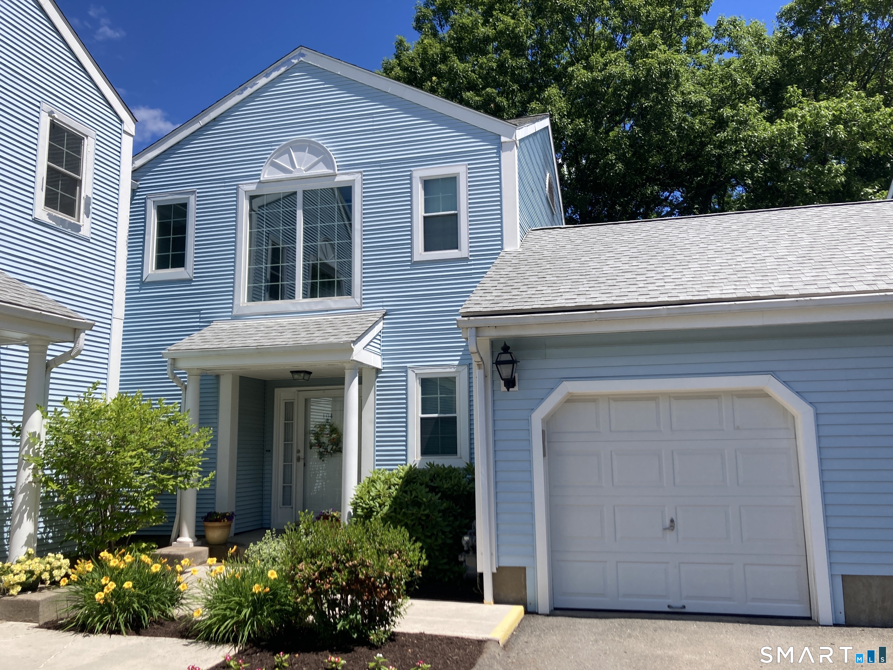 104 Redstone Circle Unit: 104