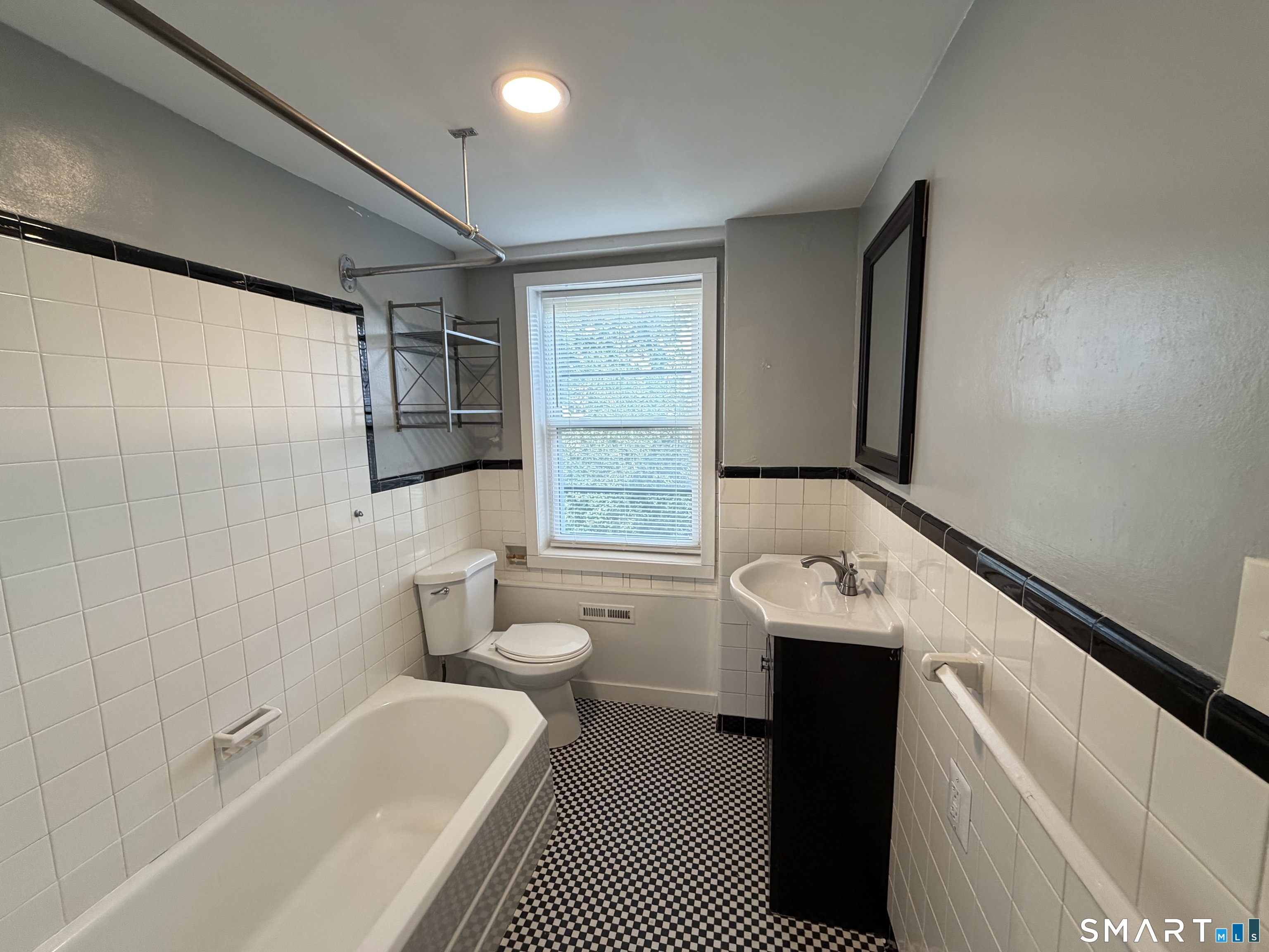 230 Farmington Avenue Unit: C5