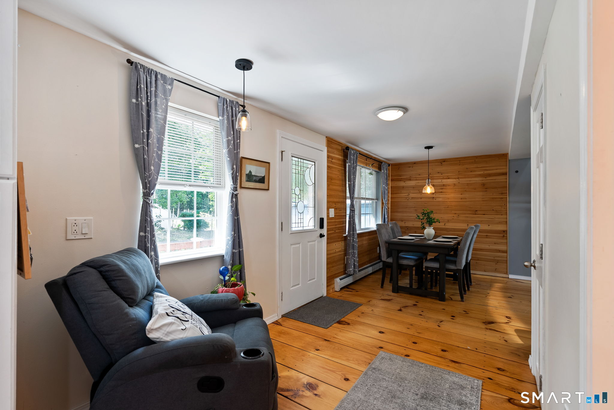 24 Pond Road