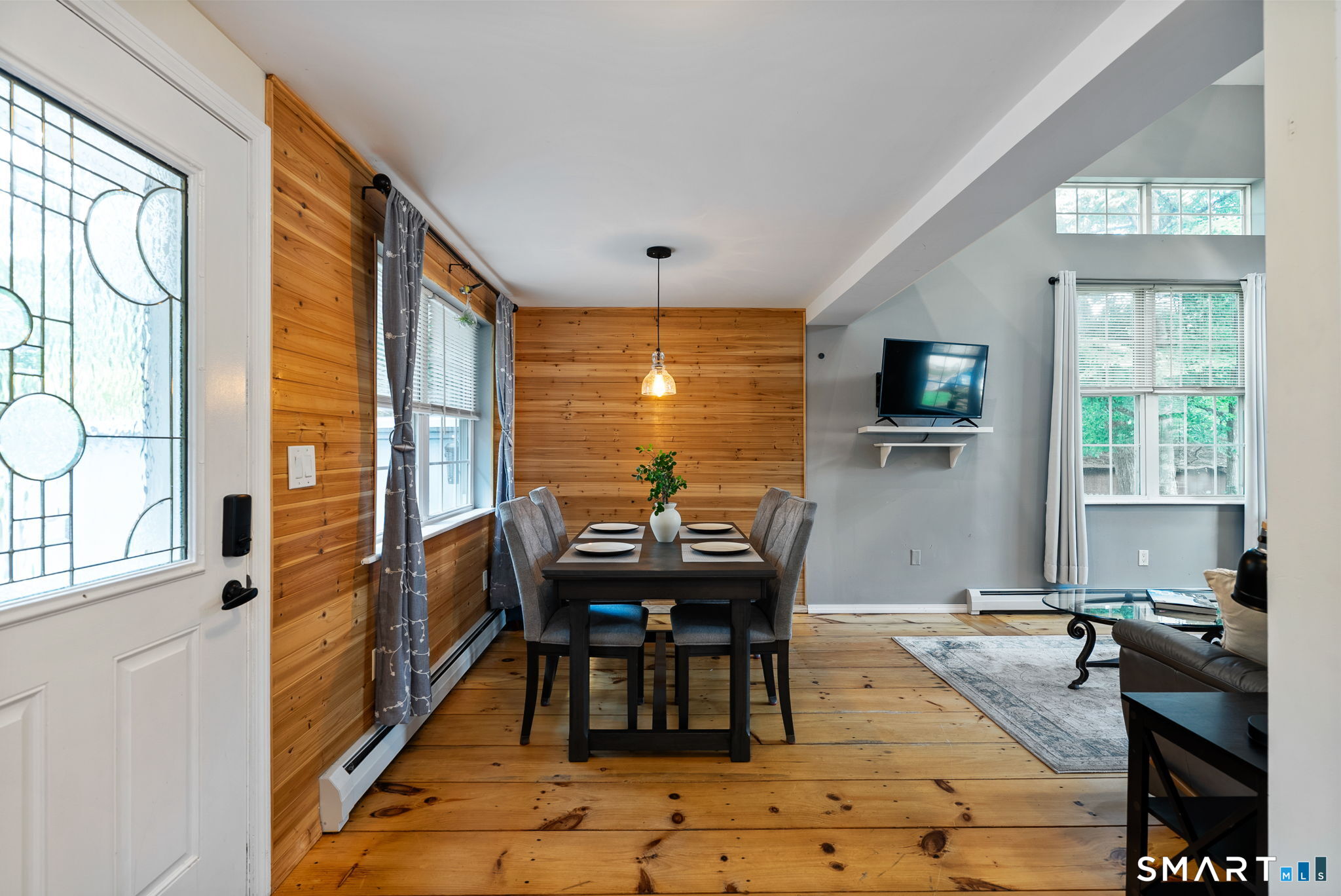 24 Pond Road