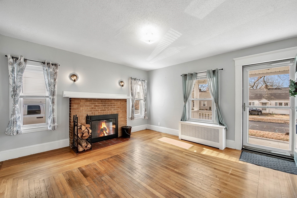 153 Ellsworth Ave