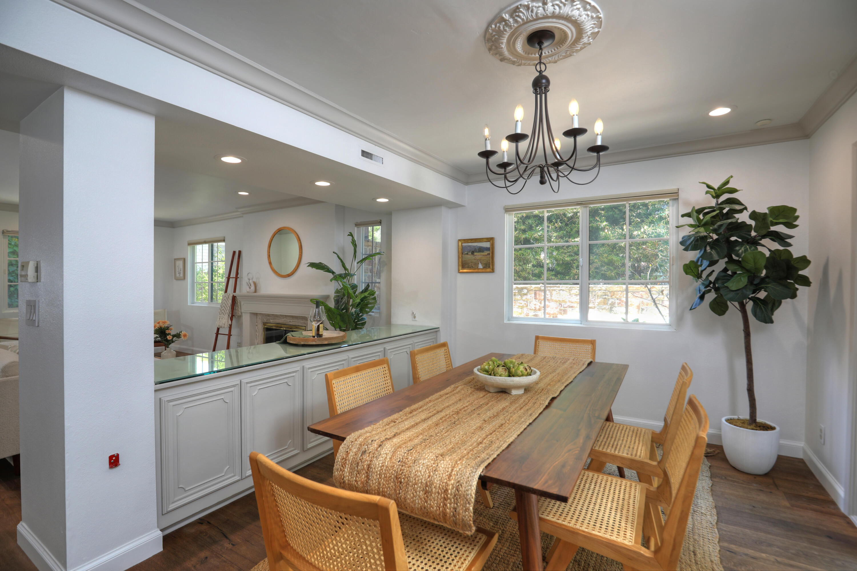 414 E Valerio Street