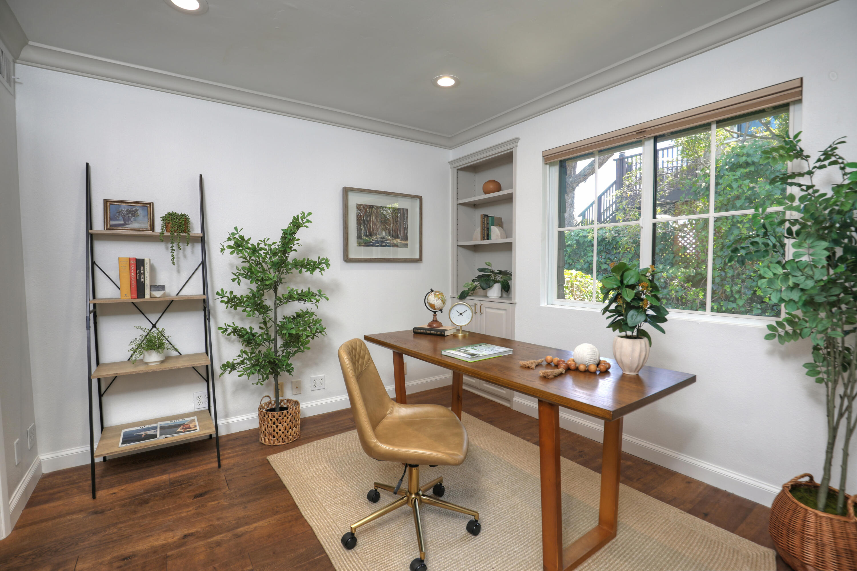 414 E Valerio Street