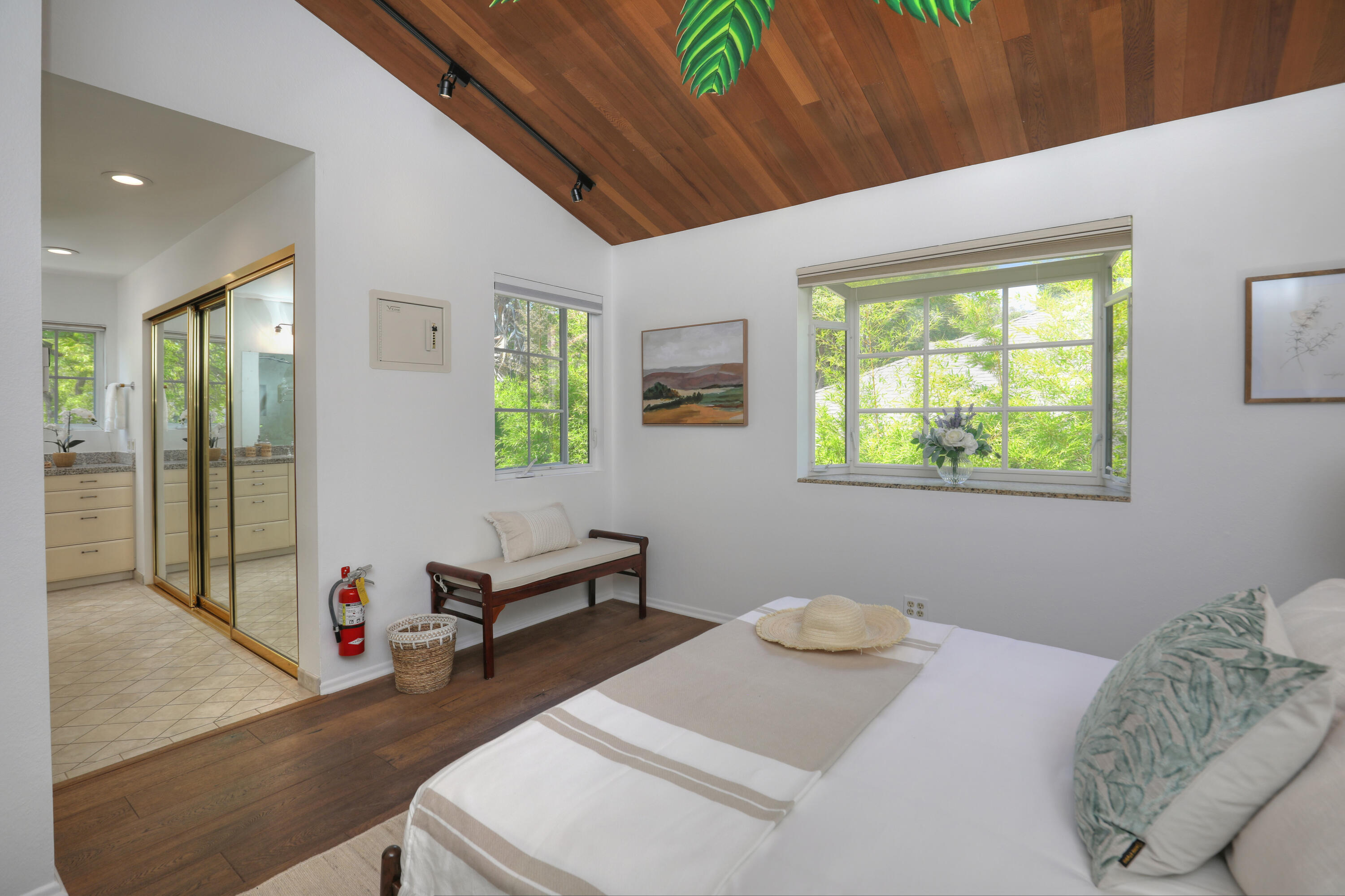 414 E Valerio Street