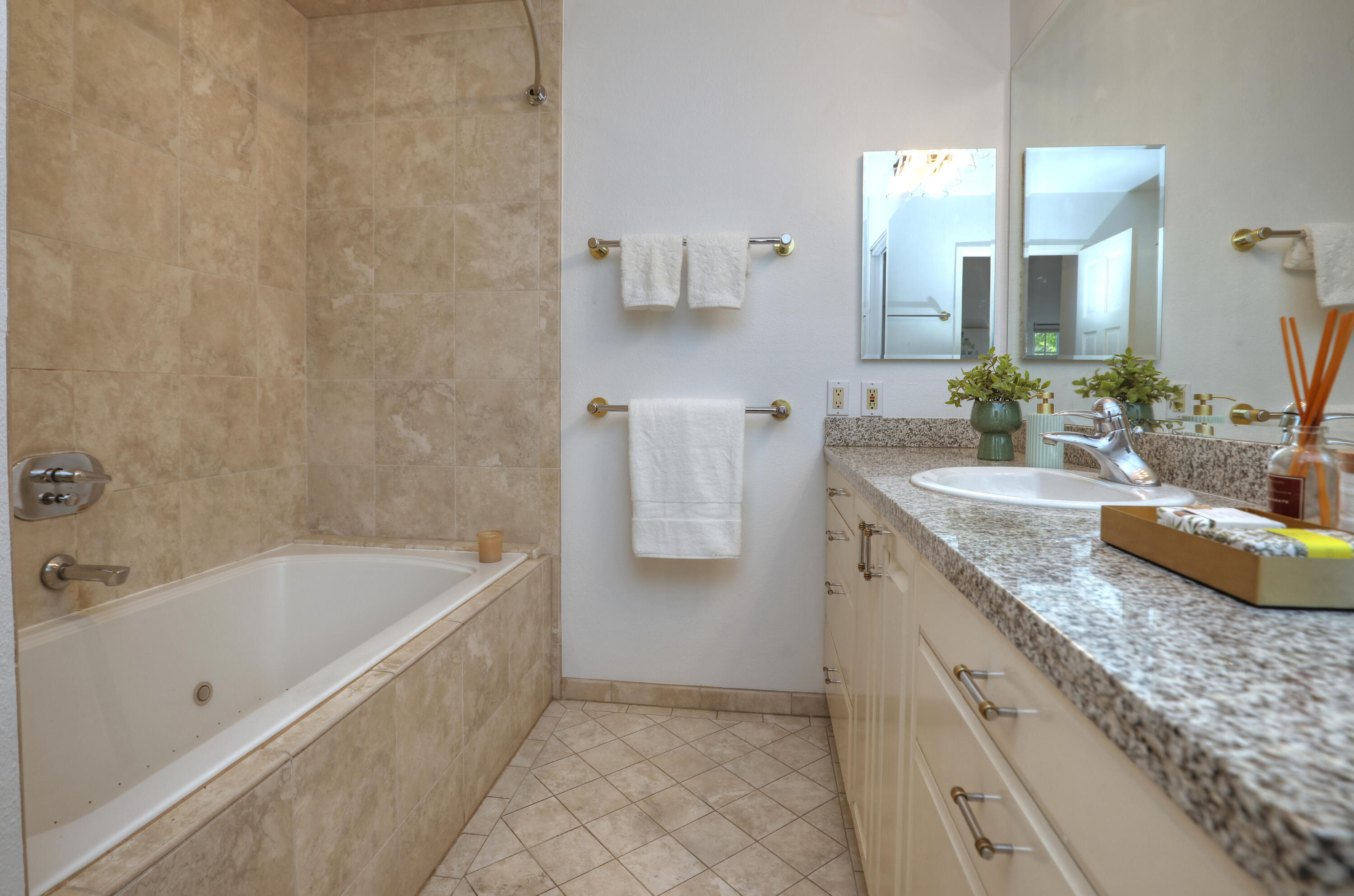 414 E Valerio Street