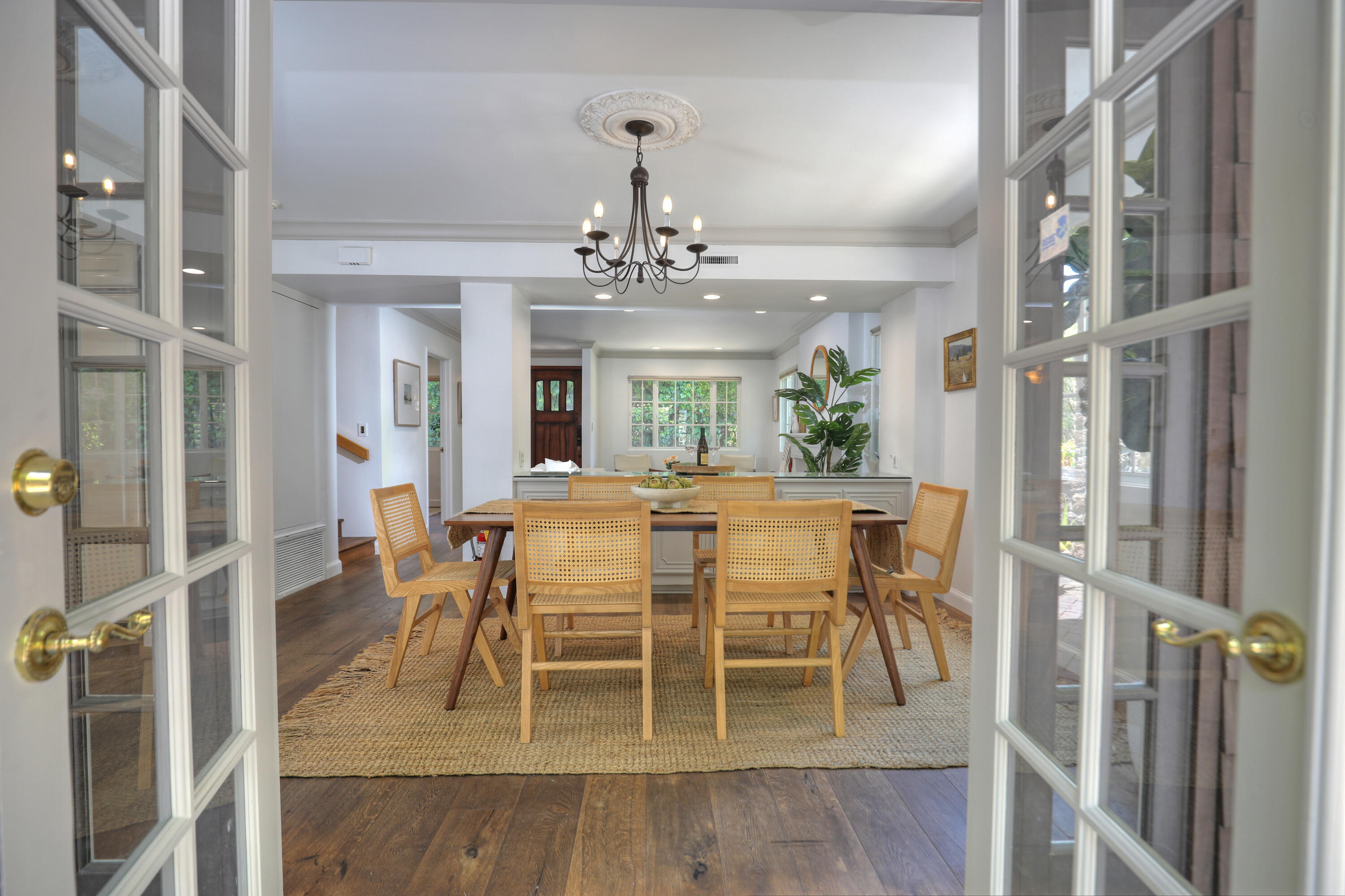 414 E Valerio Street