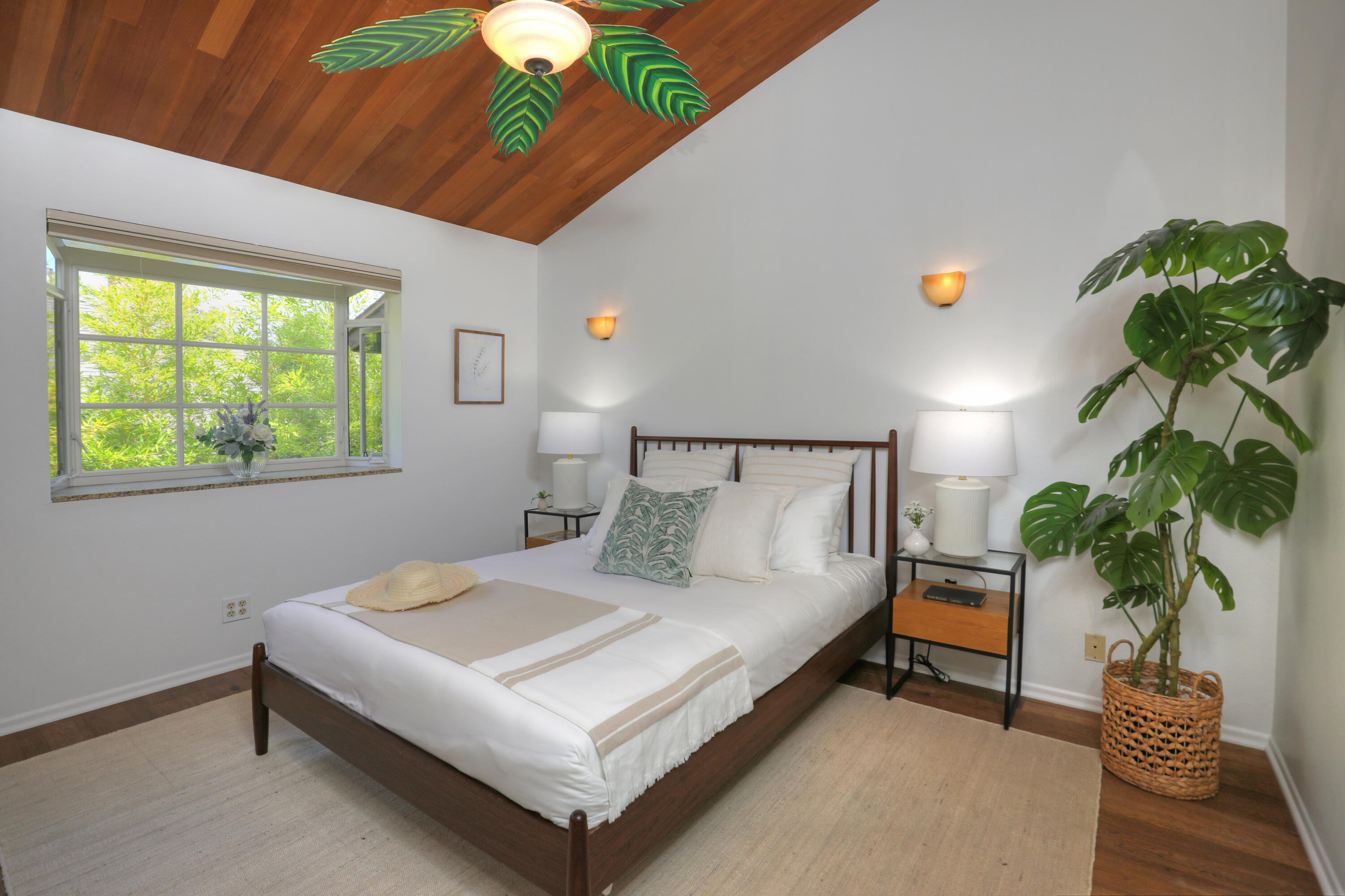 414 E Valerio Street