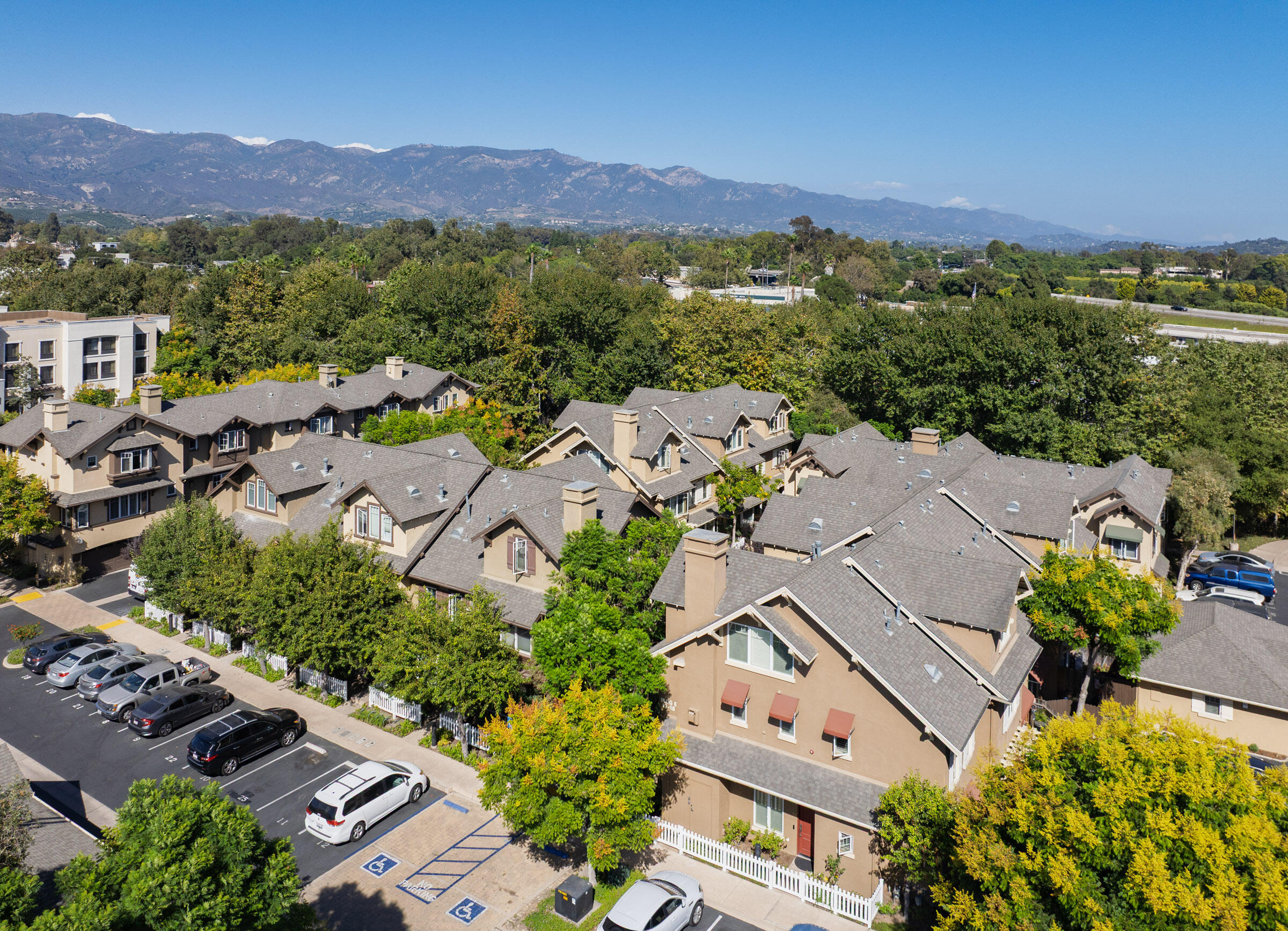 345 Kellogg Way, 22