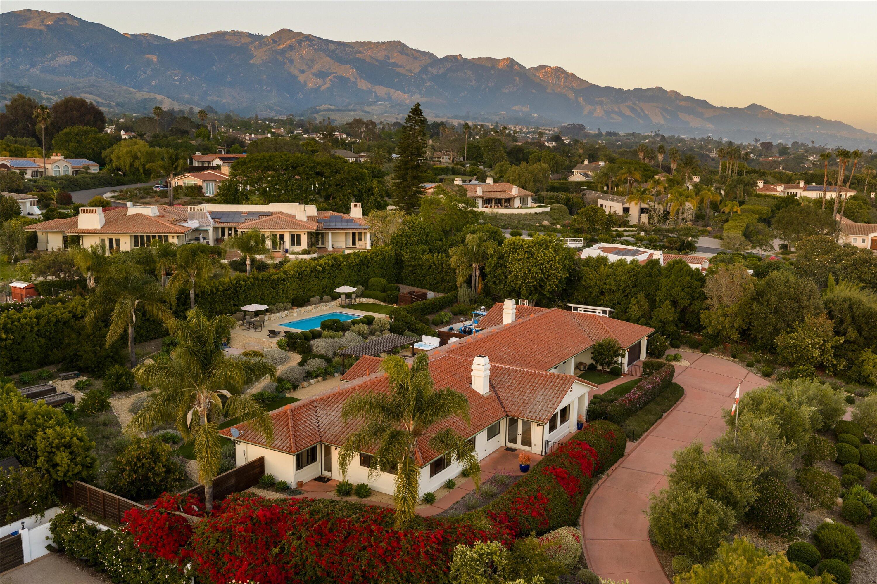 951 Via Los Padres