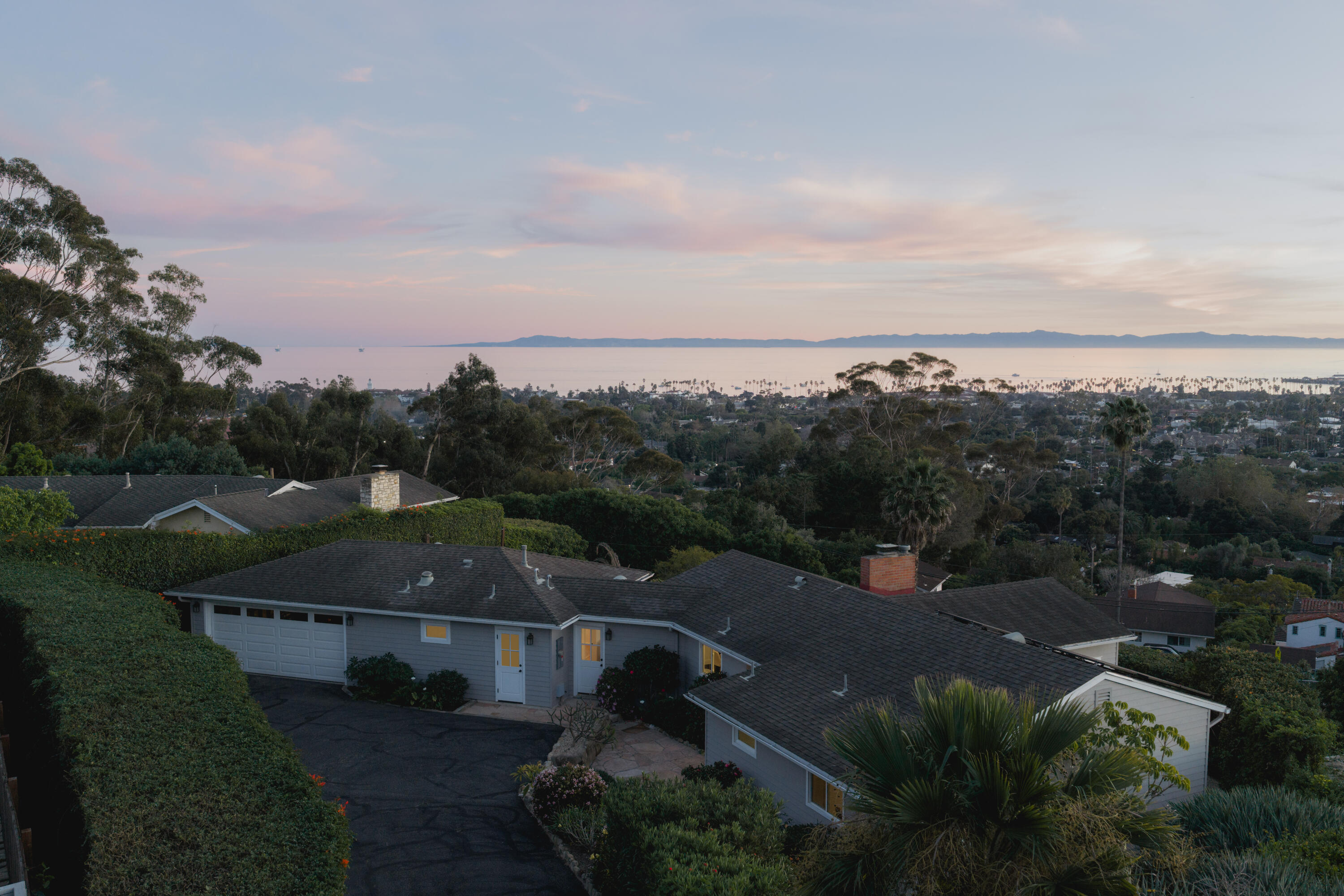 1542 Knoll Circle Drive